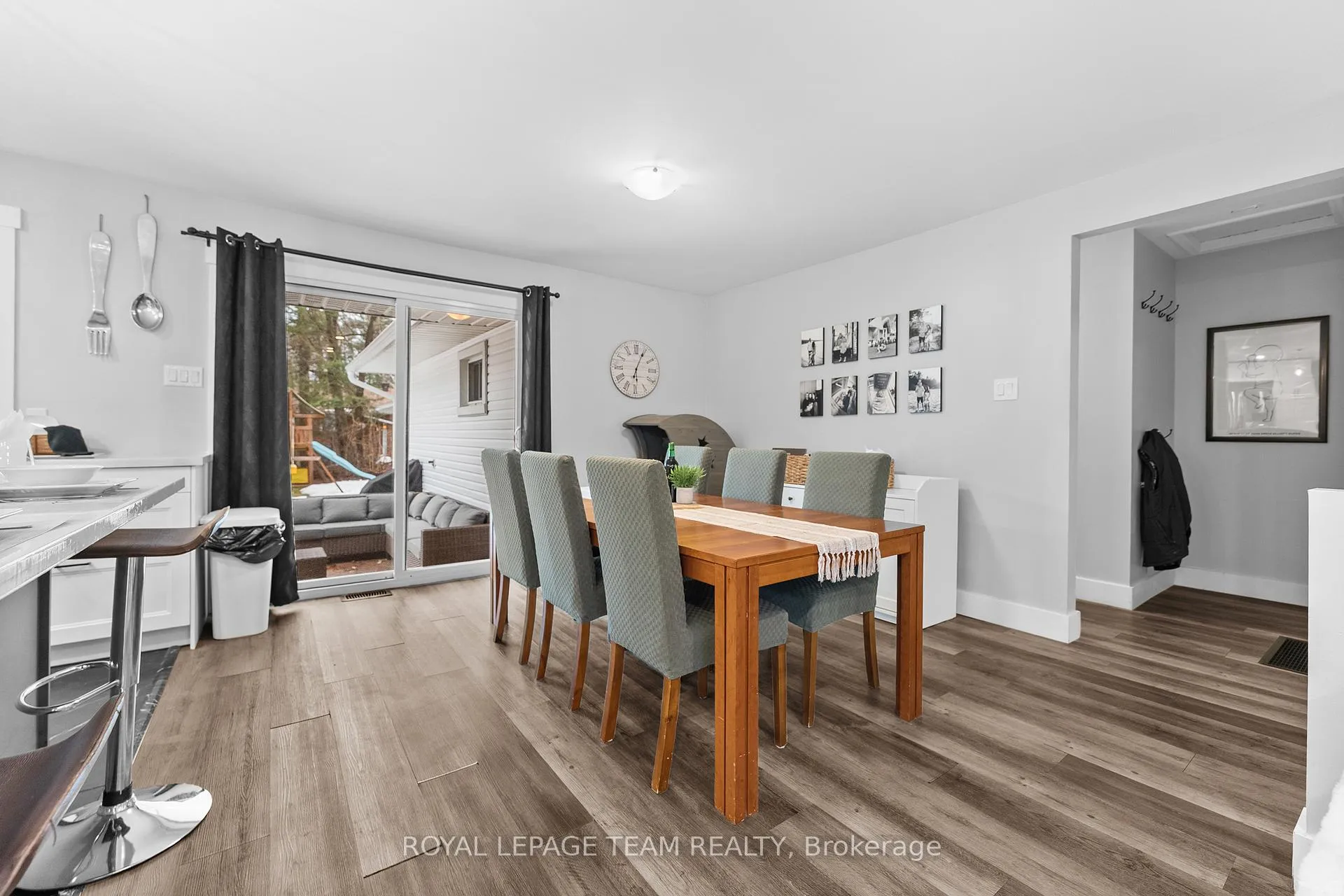 Photo 17 of 25 Frontenac Crescent, Deep River — HOMEH