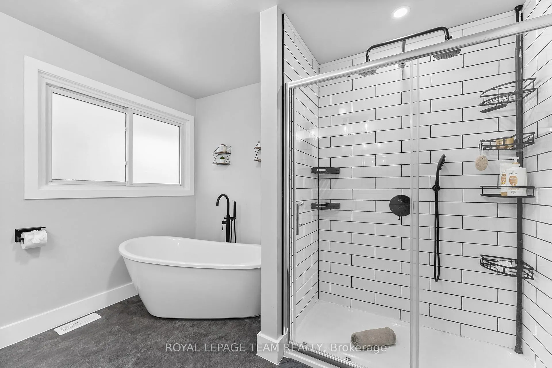 Photo 22 of 25 Frontenac Crescent, Deep River — HOMEH