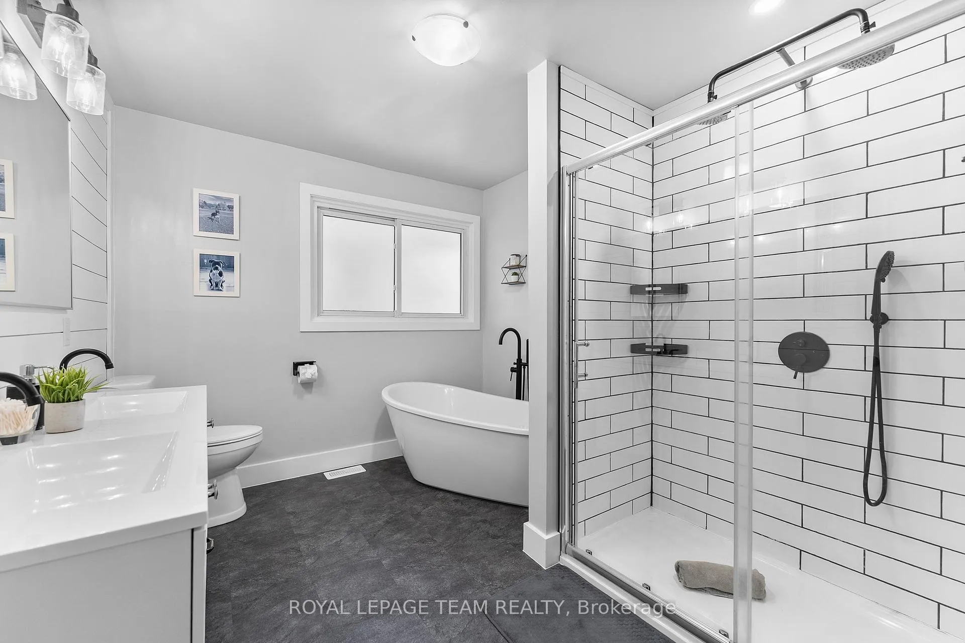 Photo 23 of 25 Frontenac Crescent, Deep River — HOMEH