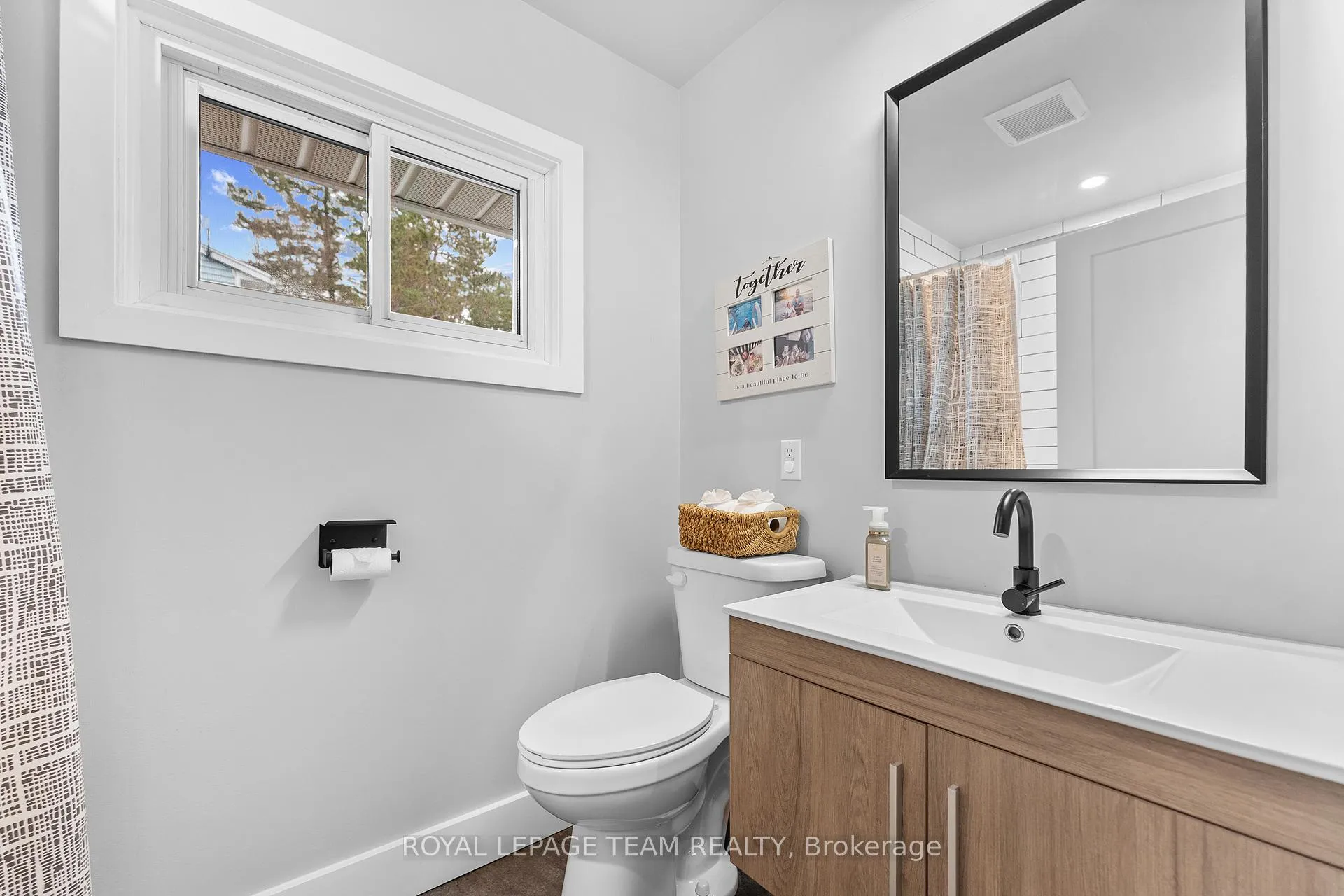 Photo 27 of 25 Frontenac Crescent, Deep River — HOMEH