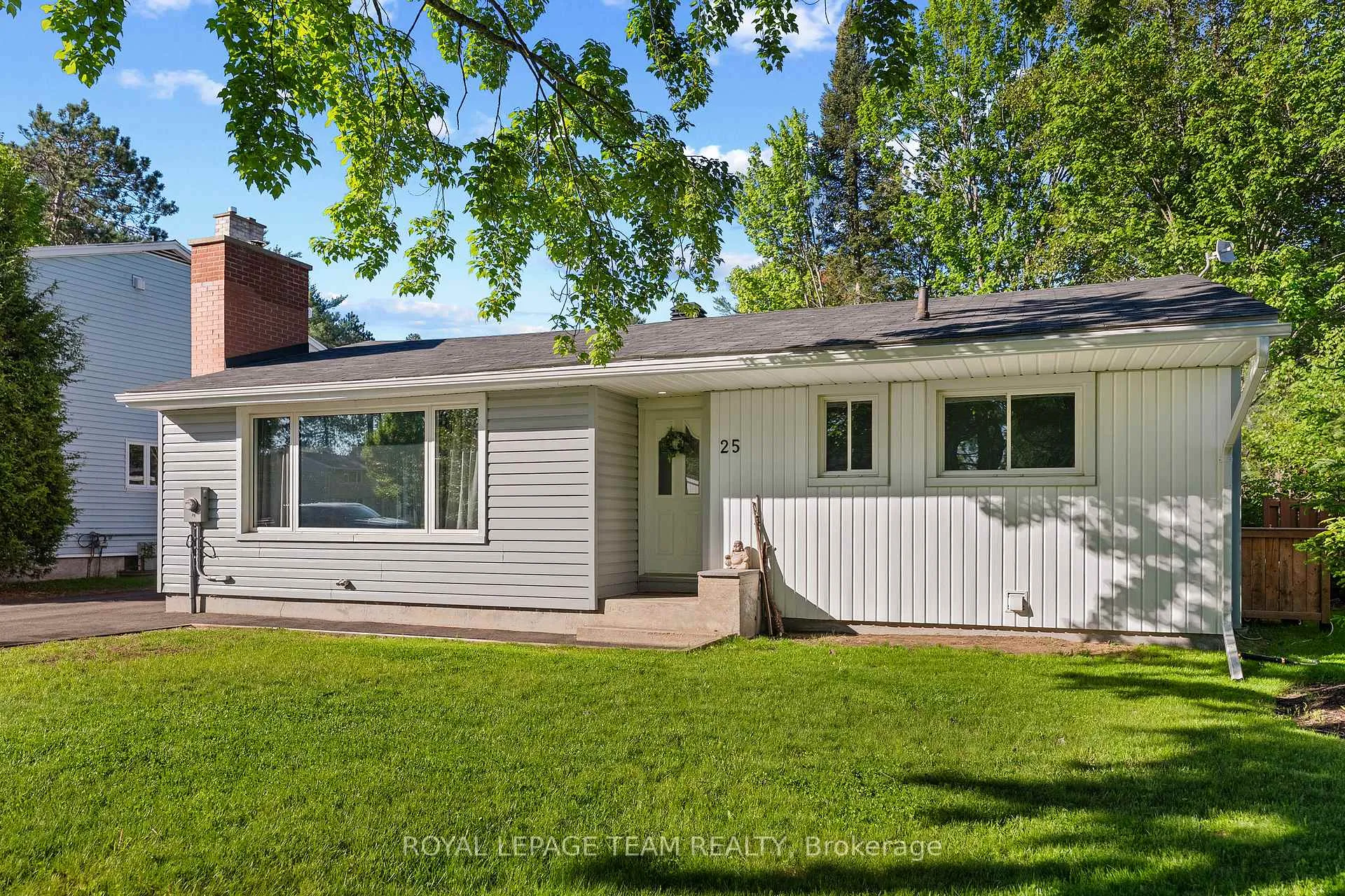 Photo 1 of 25 Frontenac Crescent, Deep River — HOMEH