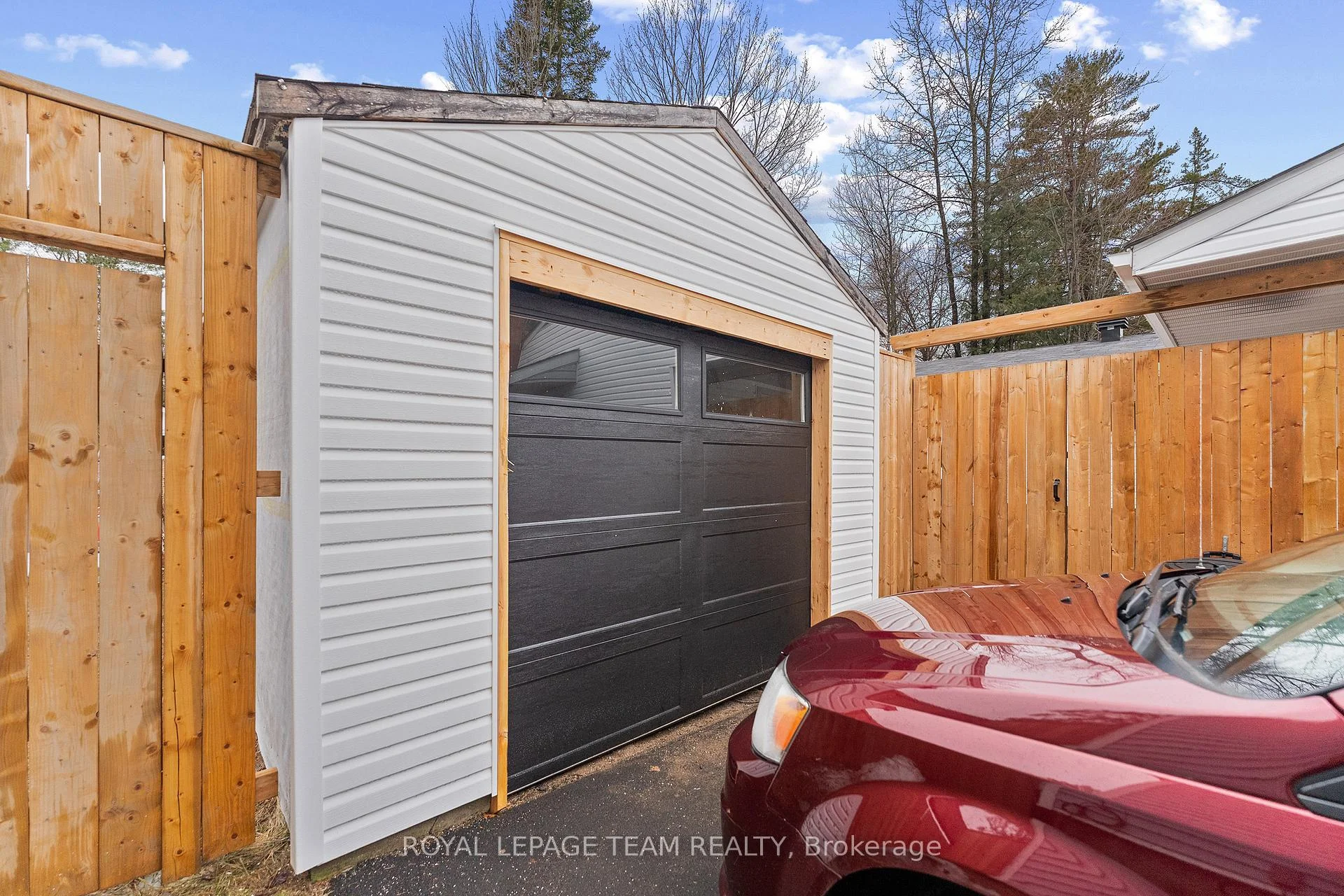 Photo 46 of 25 Frontenac Crescent, Deep River — HOMEH