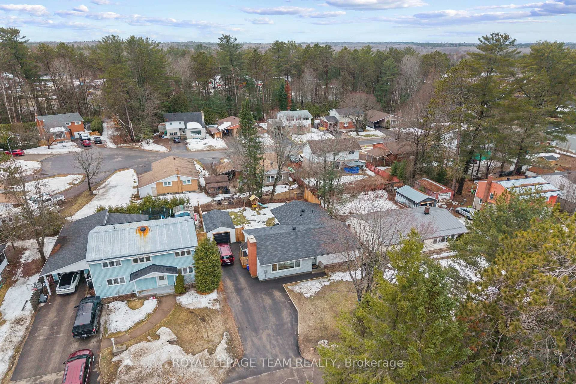 Photo 47 of 25 Frontenac Crescent, Deep River — HOMEH