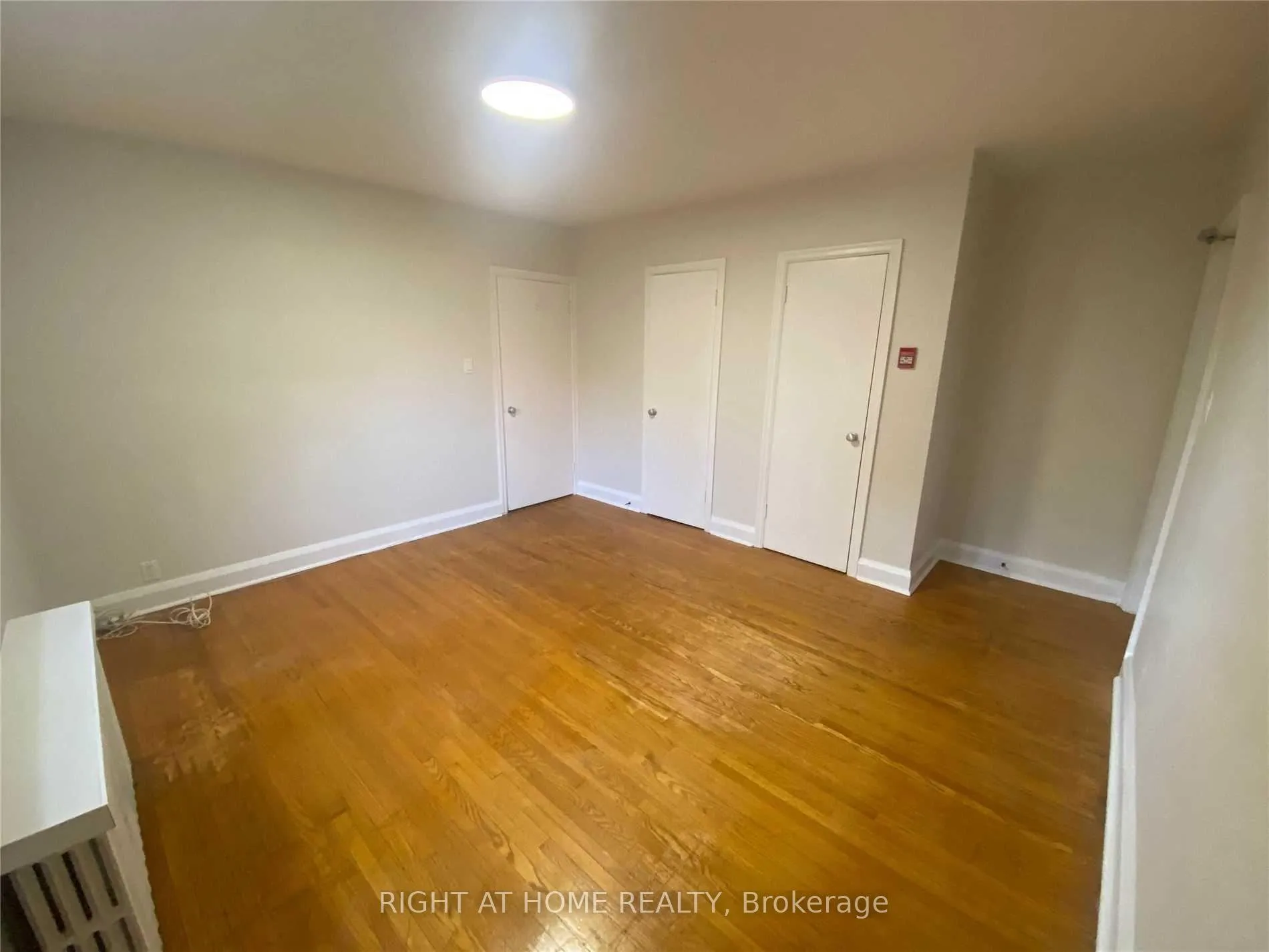 Photo 4 of Unit Unit 1, 57 Superior Avenue, Etobicoke, Mimico — HOMEH