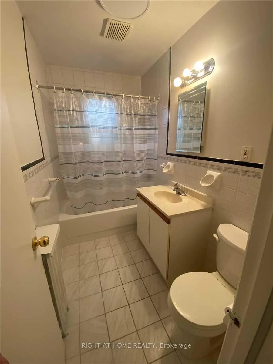 Photo 5 of Unit Unit 1, 57 Superior Avenue, Etobicoke, Mimico — HOMEH