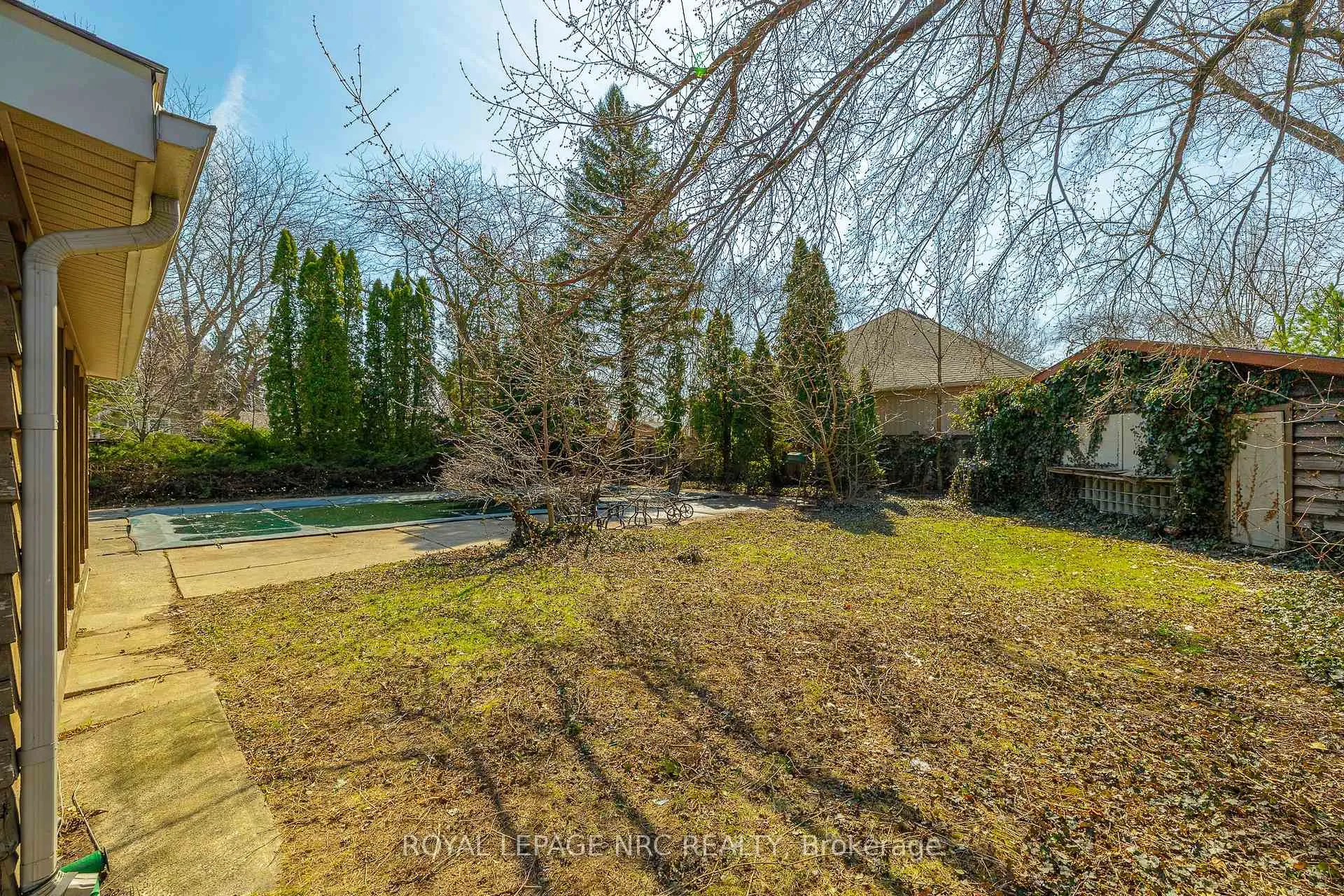 Photo 31 of 20 Old Coach Road, St. Catharines, Lakeshore — HOMEH