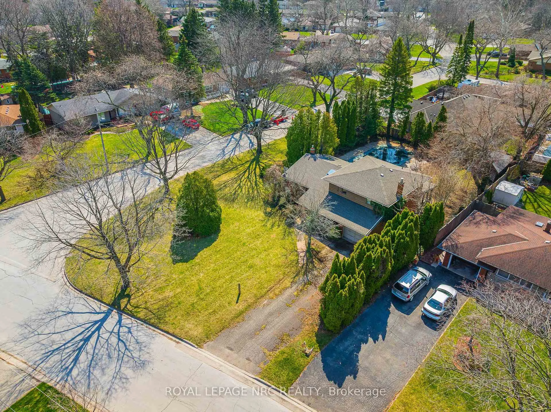 Photo 35 of 20 Old Coach Road, St. Catharines, Lakeshore — HOMEH
