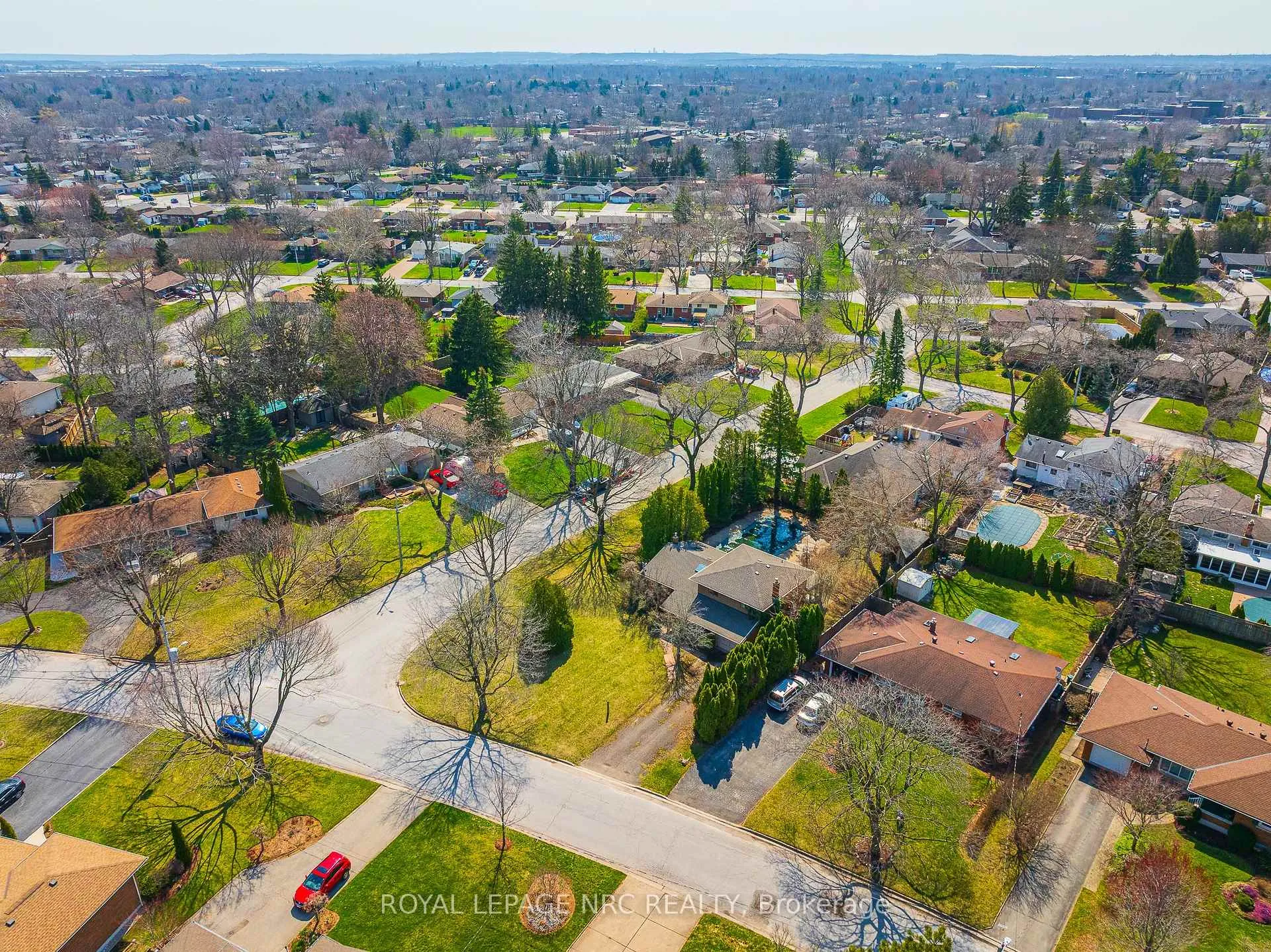 Photo 44 of 20 Old Coach Road, St. Catharines, Lakeshore — HOMEH