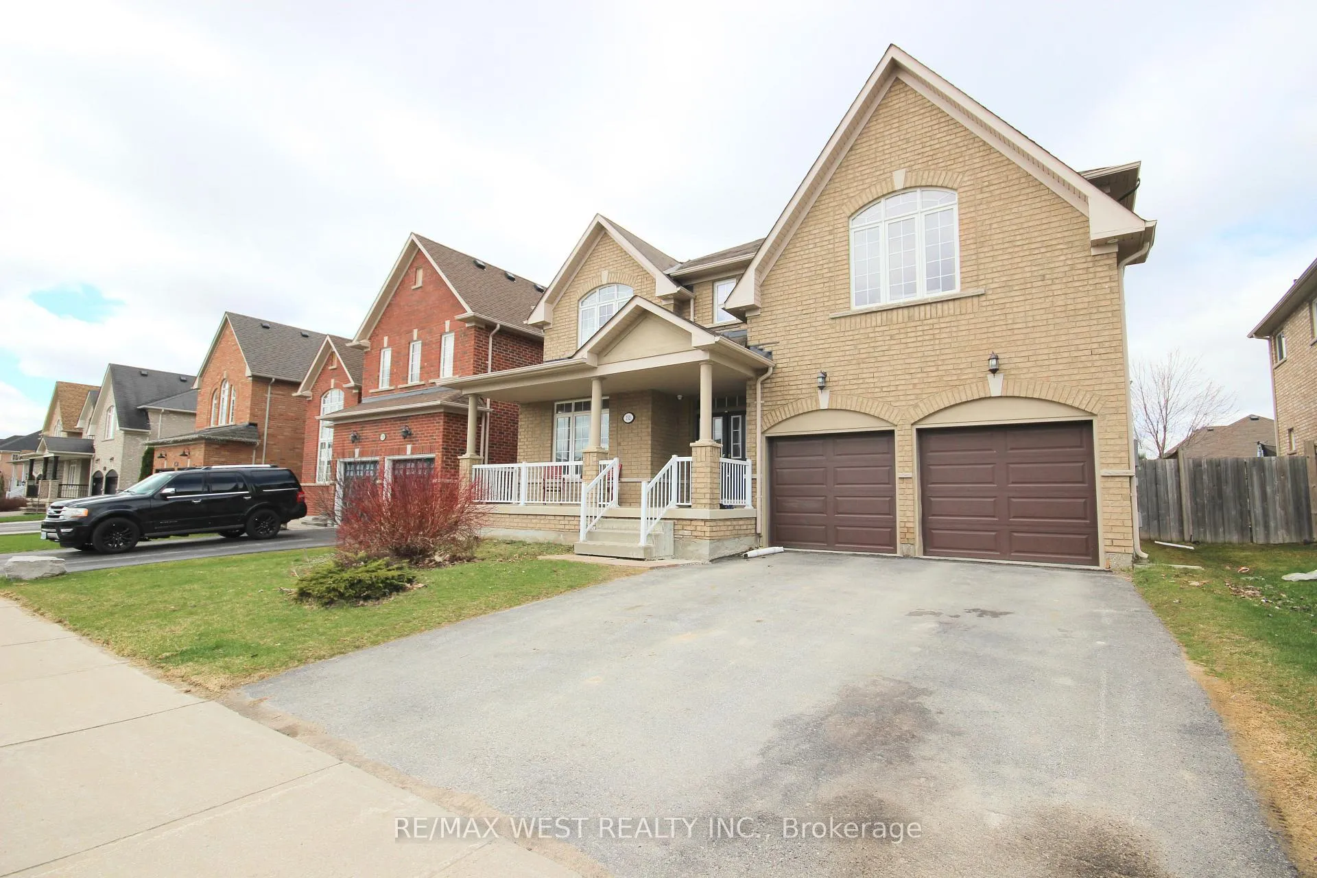 Photo 1 of Unit BSMT, 152 The Queensway, Barrie, Innis-Shore — HOMEH