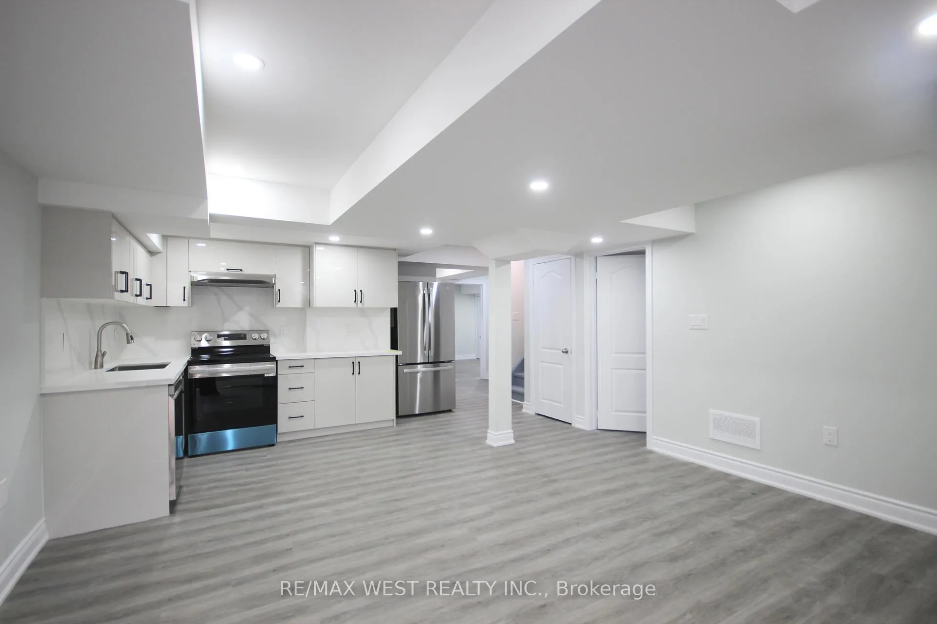 Photo 8 of Unit BSMT, 152 The Queensway, Barrie, Innis-Shore — HOMEH