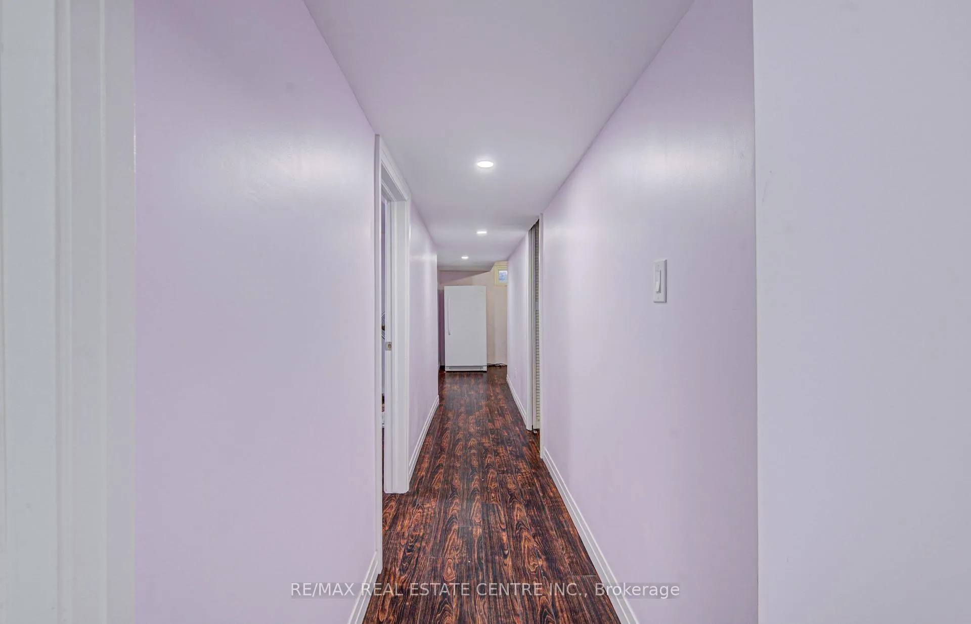 Photo 29 of 141 Mooregate Crescent, Kitchener — HOMEH