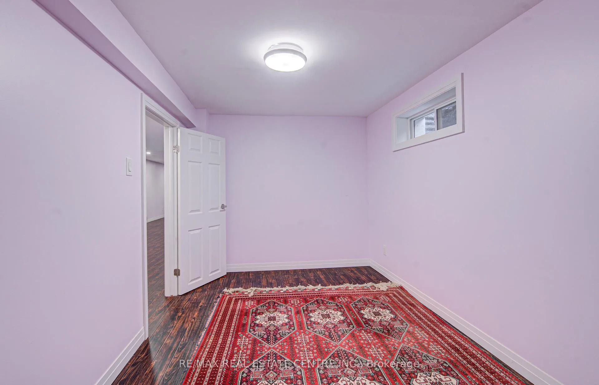 Photo 31 of 141 Mooregate Crescent, Kitchener — HOMEH