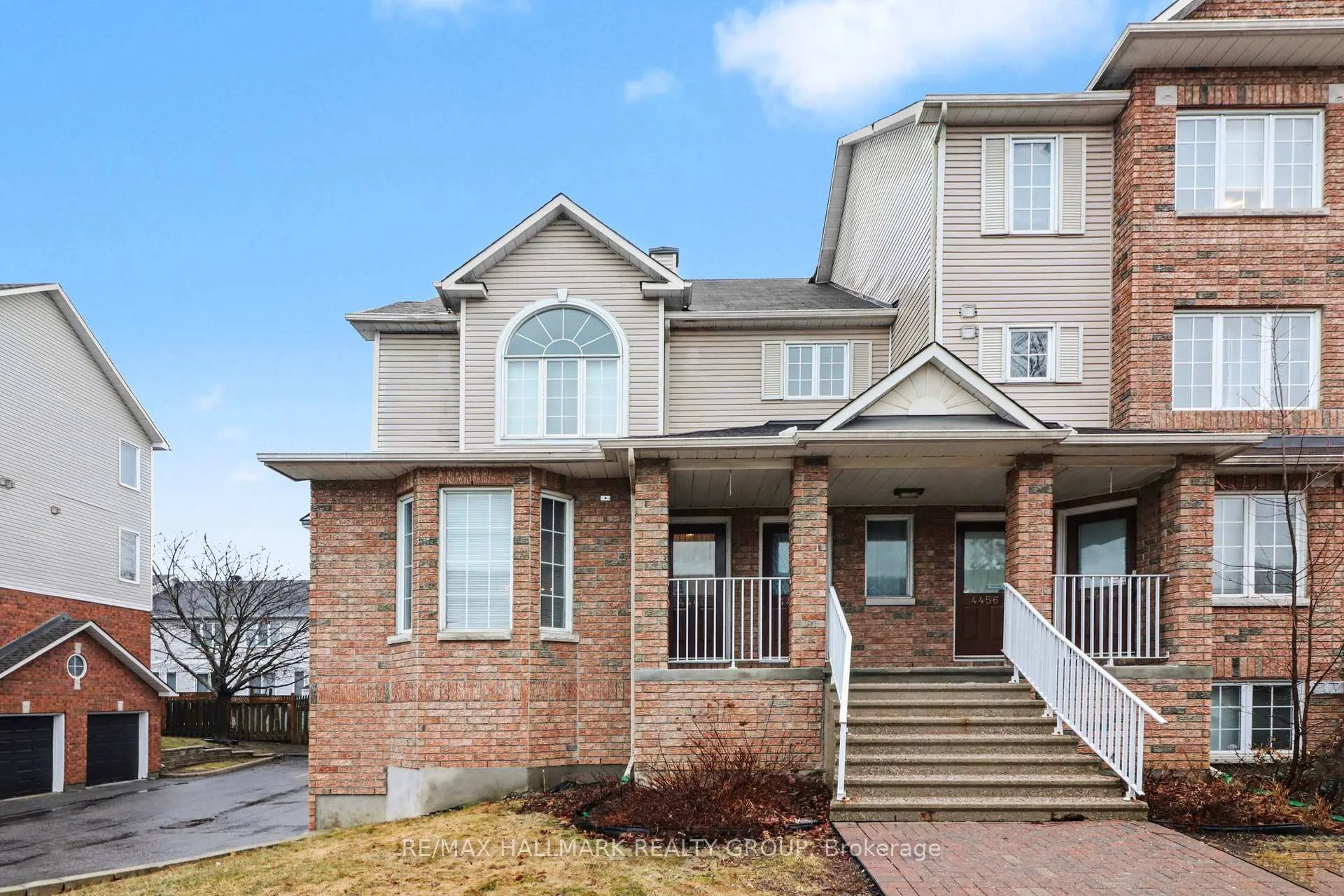 Photo 2 of 4460 Harper Avenue, Ottawa, Carson Grove — HOMEH