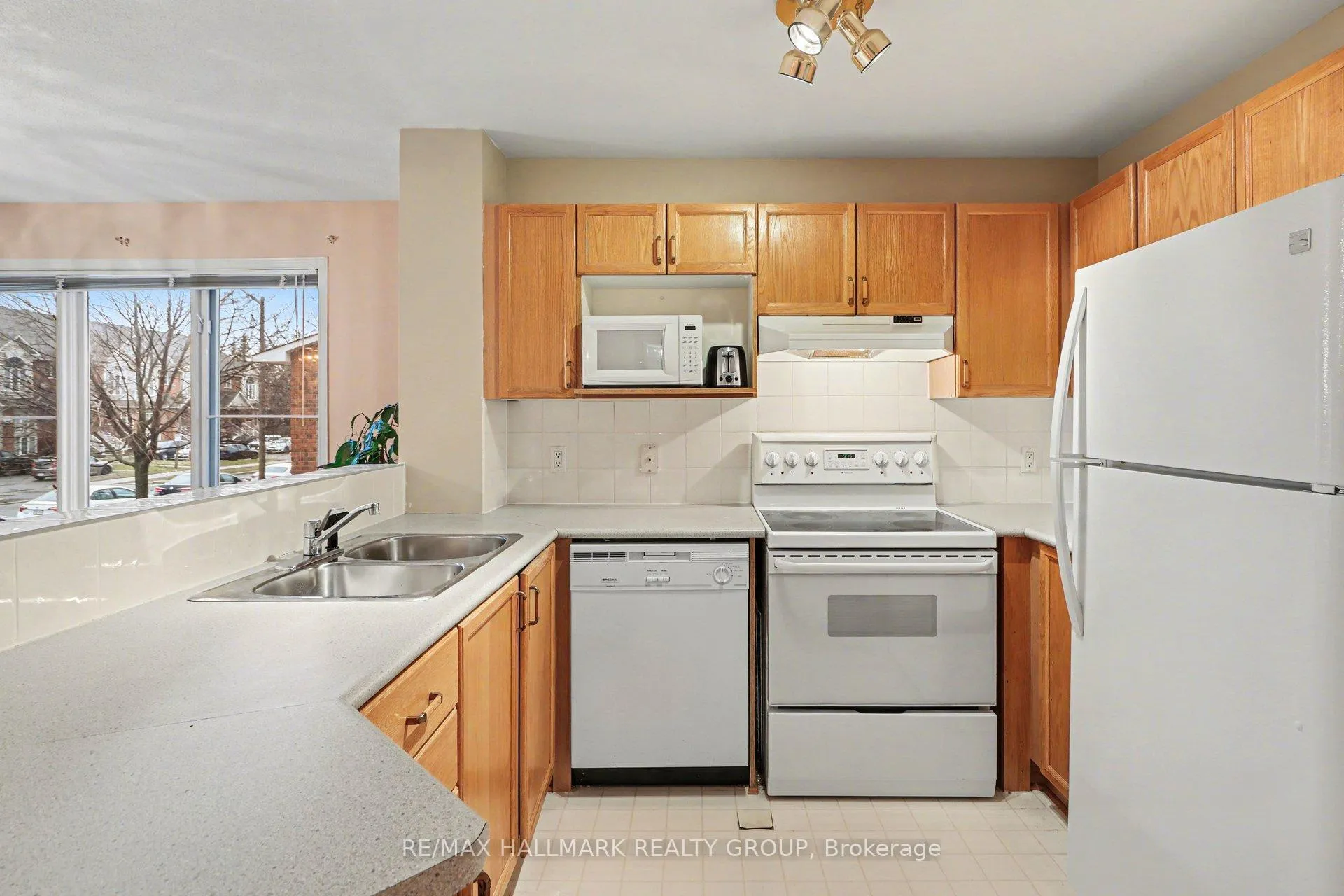 Photo 19 of 4460 Harper Avenue, Ottawa, Carson Grove — HOMEH