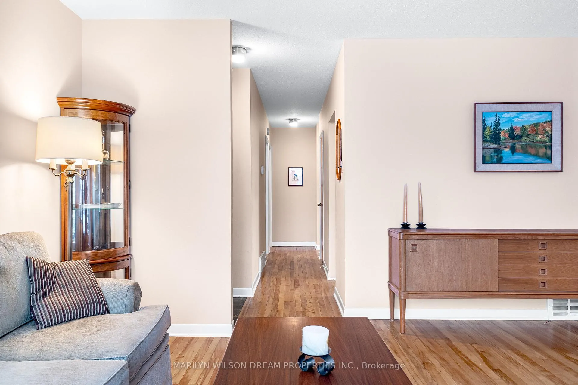 Photo 19 of 2422 Magnus Avenue, Ottawa, Hawthorne Meadows — HOMEH