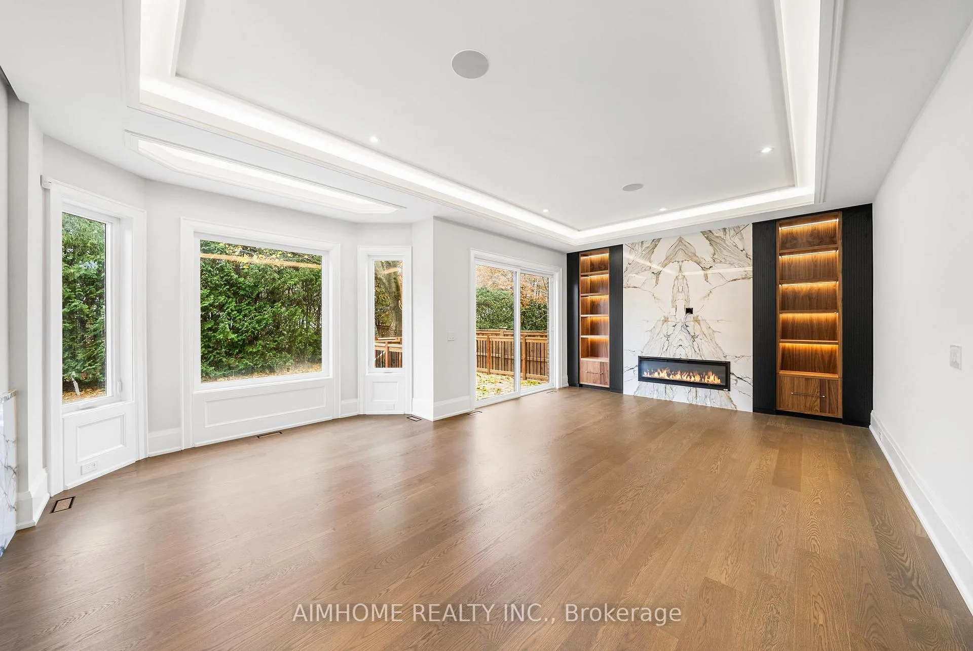 Photo 6 of 21 Summerfeldt Crescent, Markham, Unionville — HOMEH