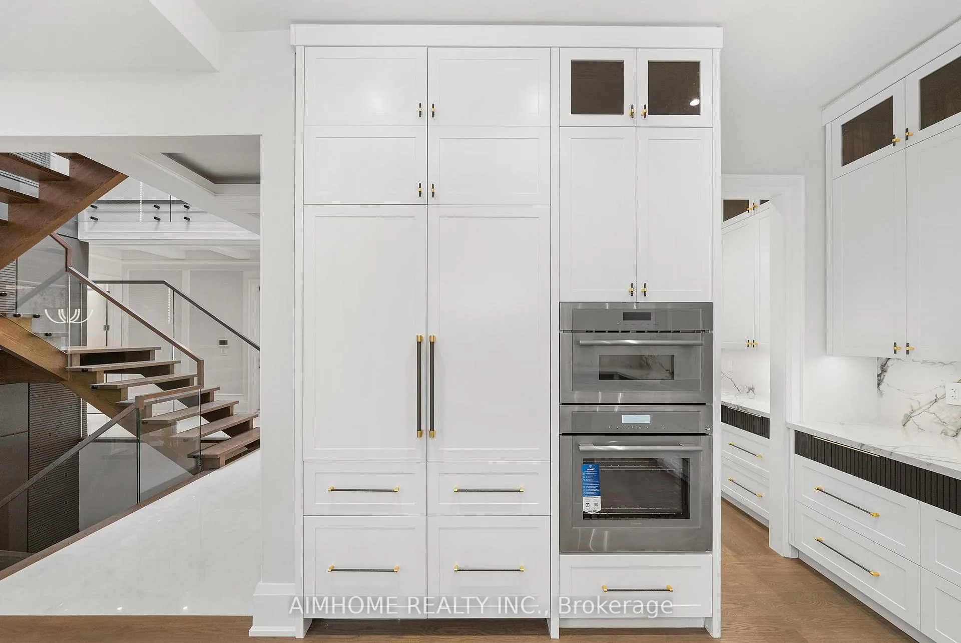 Photo 9 of 21 Summerfeldt Crescent, Markham, Unionville — HOMEH