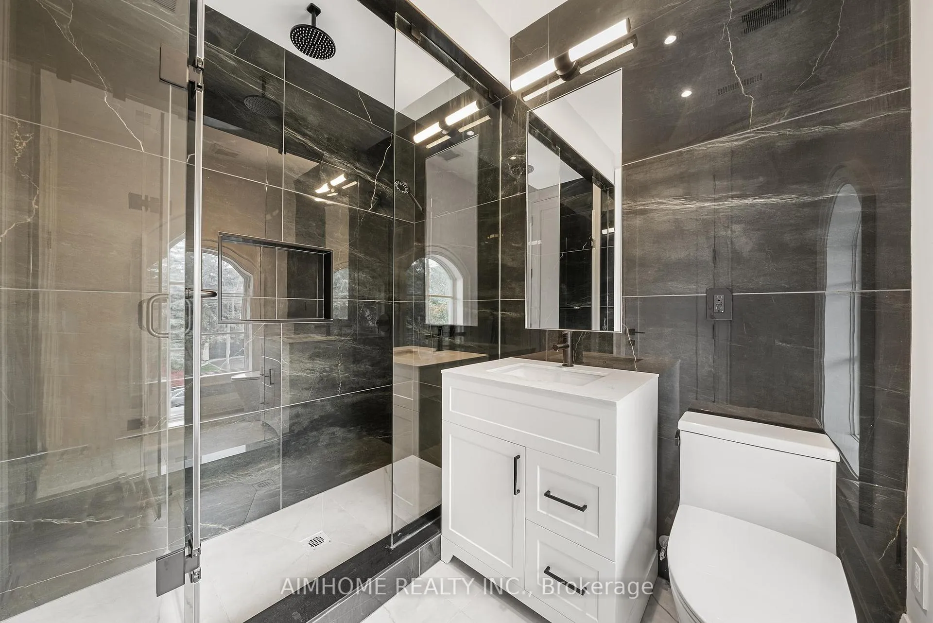 Photo 15 of 21 Summerfeldt Crescent, Markham, Unionville — HOMEH