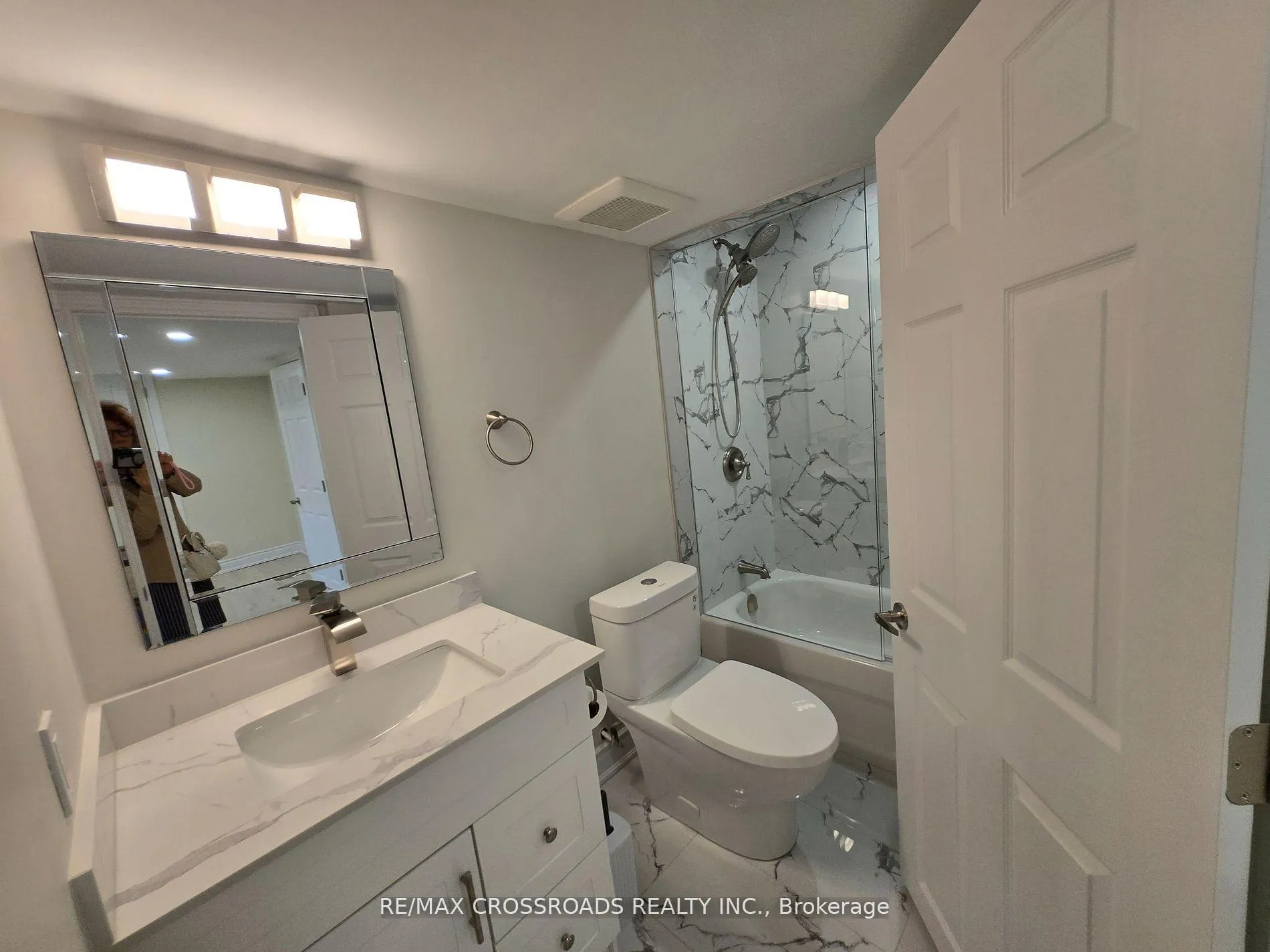 Photo 9 of Unit Basement Apartment, 66 Morrison Crescent, Markham, Buttonville — HOMEH