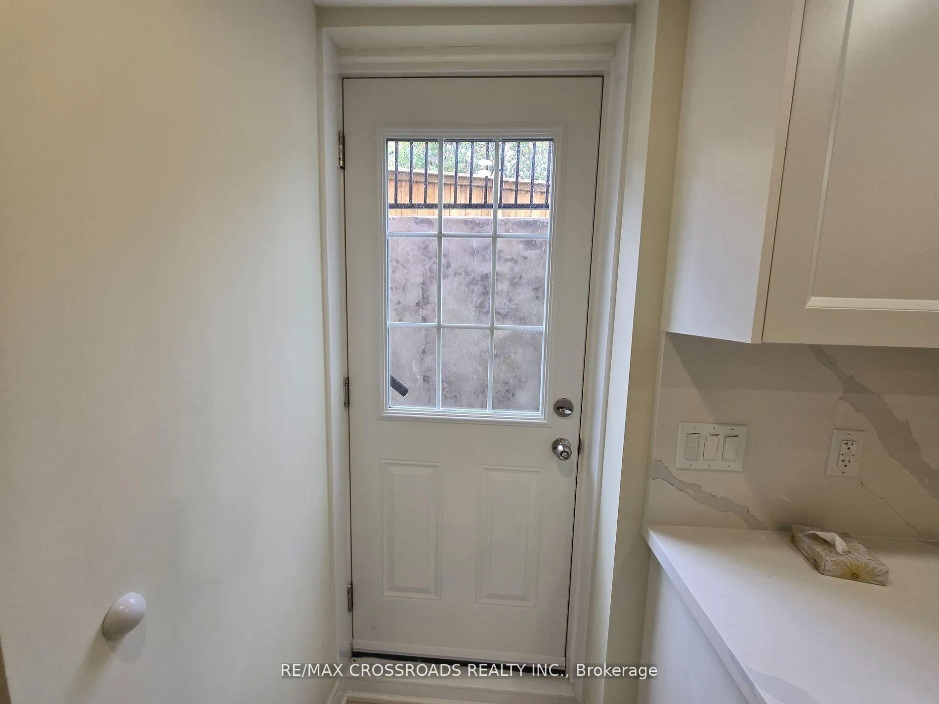 Photo 12 of Unit Basement Apartment, 66 Morrison Crescent, Markham, Buttonville — HOMEH