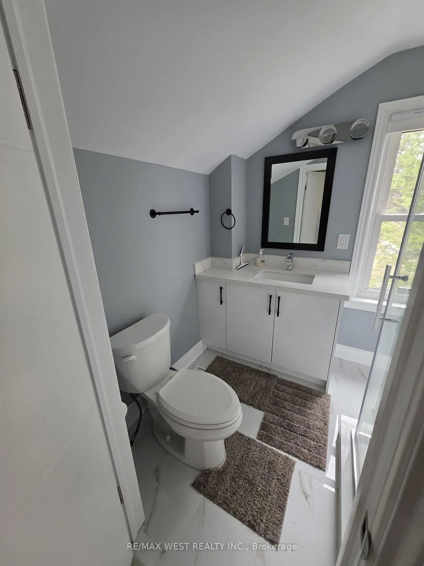 Photo 21 of 476 Hamilton Street, Huron-Kinloss, Lucknow — HOMEH