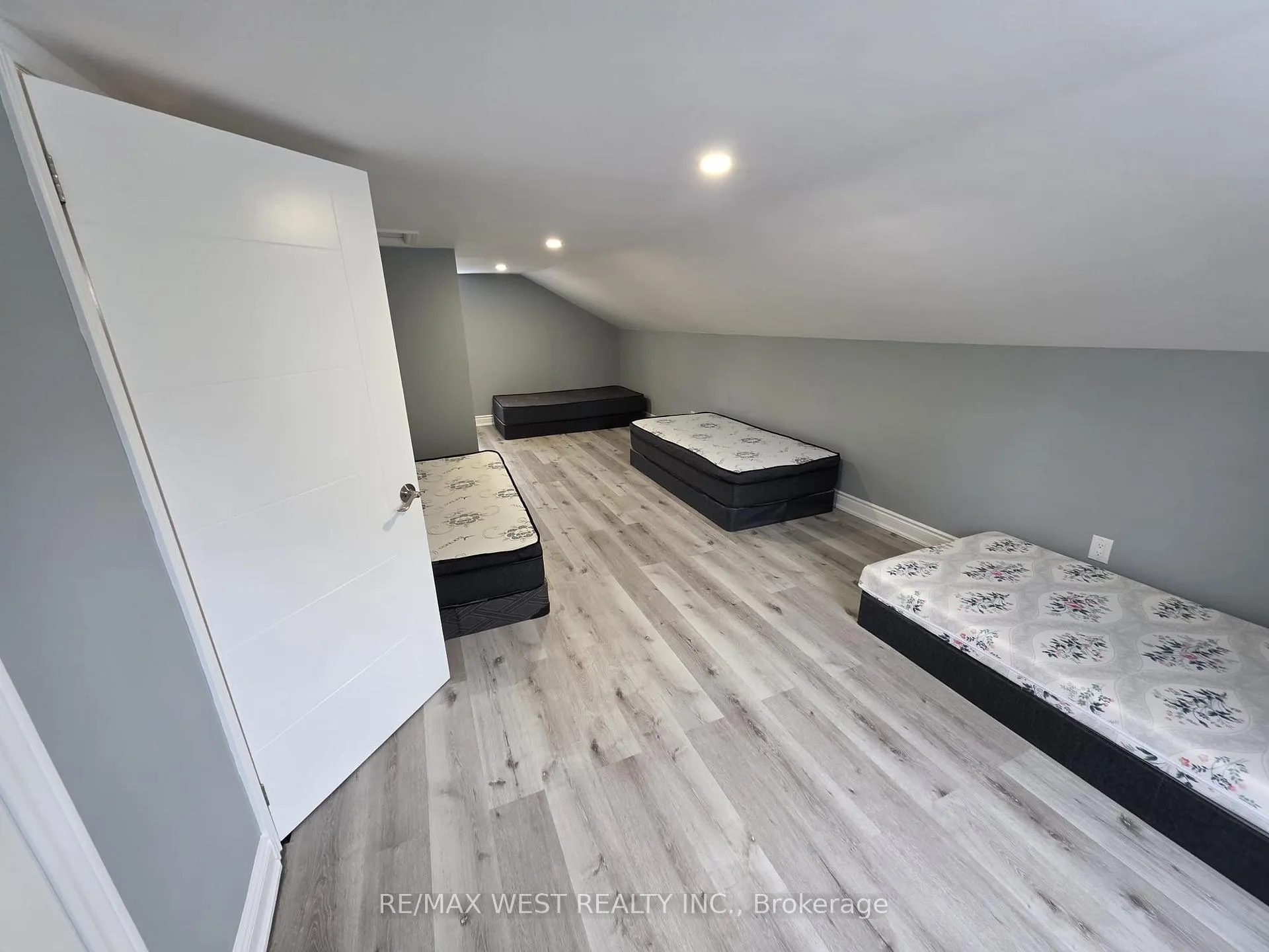 Photo 26 of 476 Hamilton Street, Huron-Kinloss, Lucknow — HOMEH