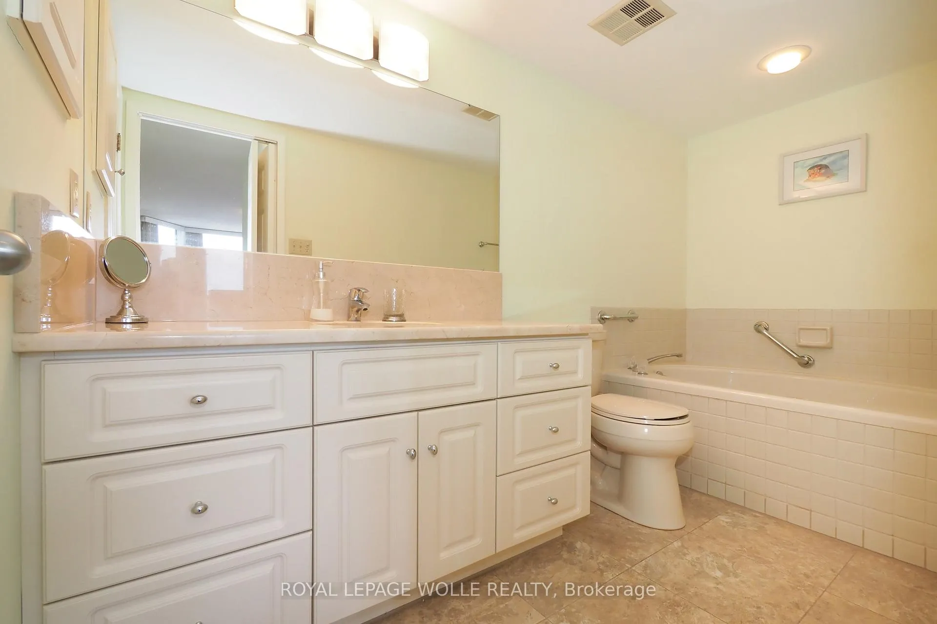 Photo 16 of Unit 1103, 4 Willow Street, Waterloo — HOMEH