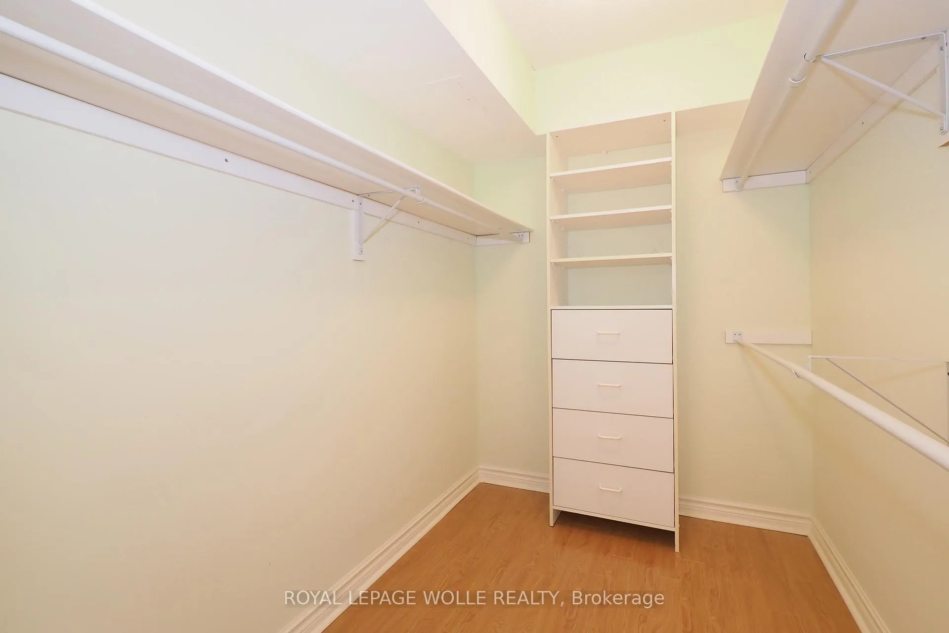 Photo 17 of Unit 1103, 4 Willow Street, Waterloo — HOMEH
