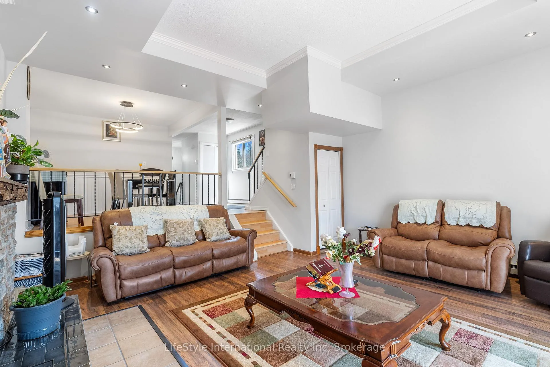 Photo 7 of 9 Hampton Street, Brantford — HOMEH