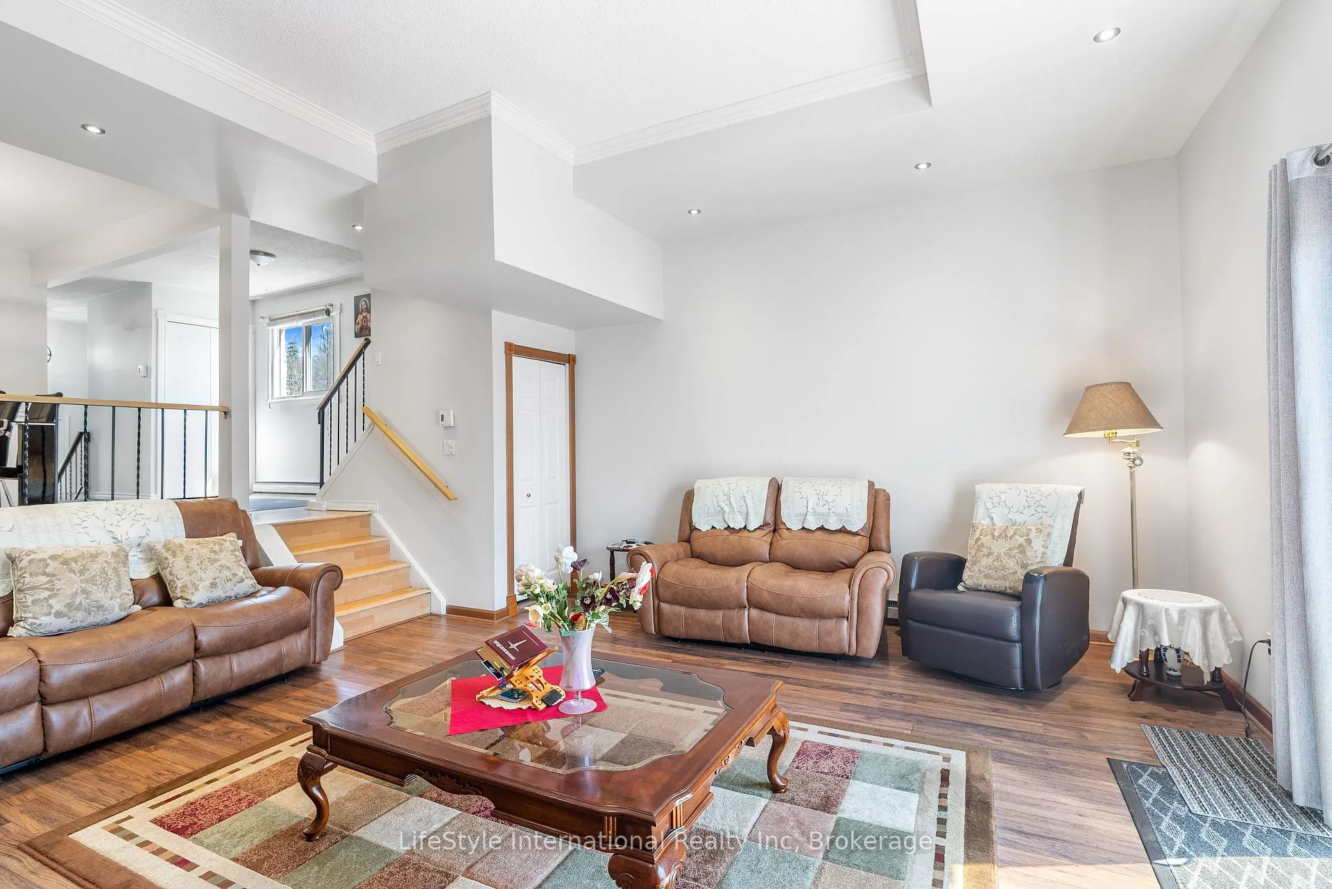 Photo 8 of 9 Hampton Street, Brantford — HOMEH