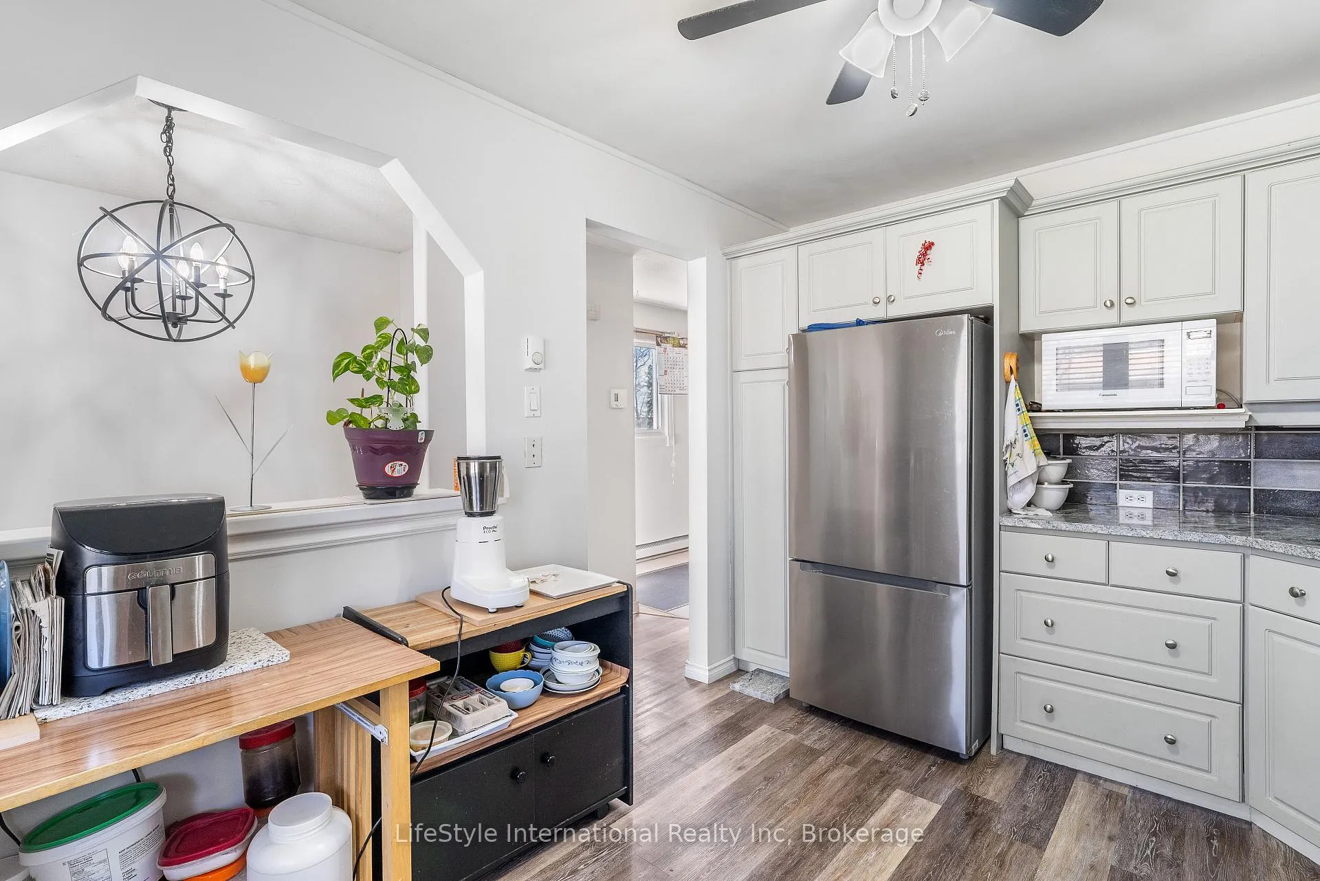 Photo 13 of 9 Hampton Street, Brantford — HOMEH
