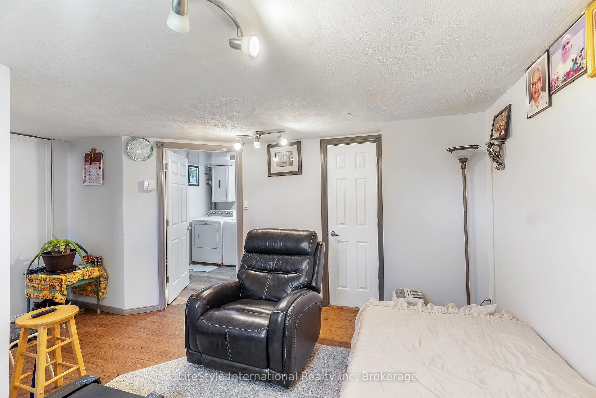 Photo 35 of 9 Hampton Street, Brantford — HOMEH