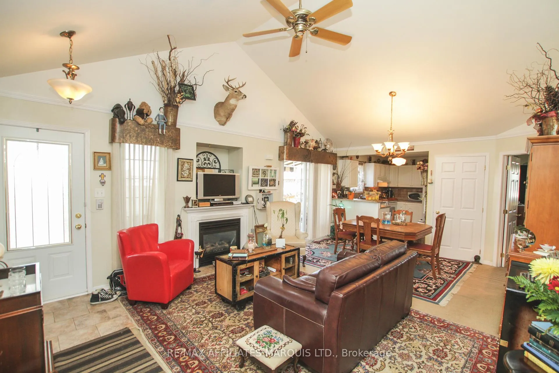 Photo 3 of 234 Hemlock Crescent, Cornwall — HOMEH