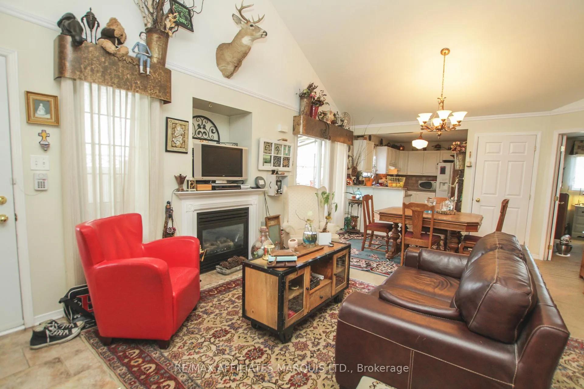 Photo 4 of 234 Hemlock Crescent, Cornwall — HOMEH