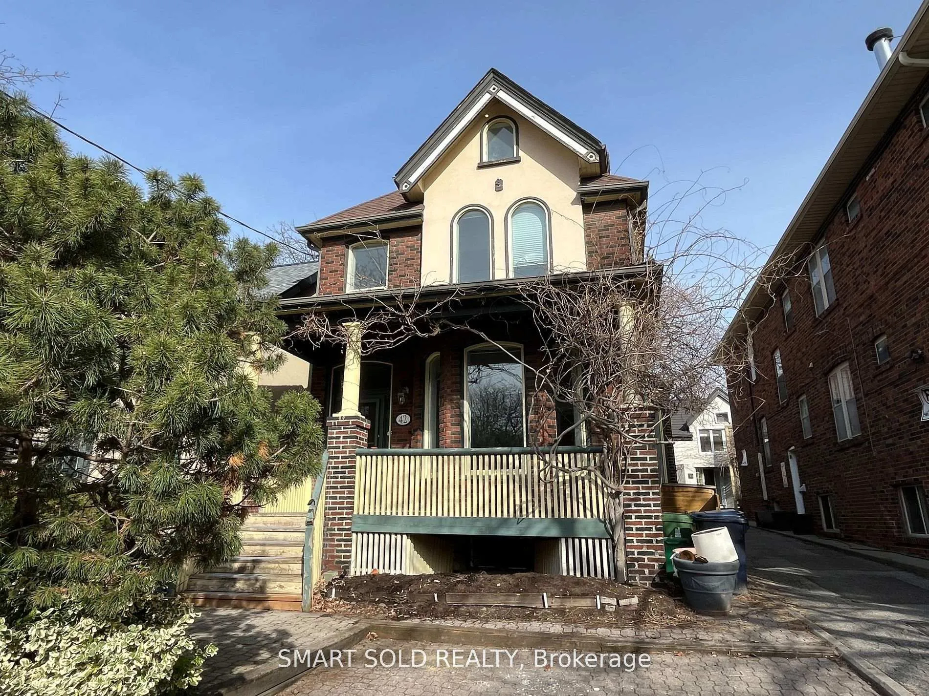 Front of 42 Amelia Street