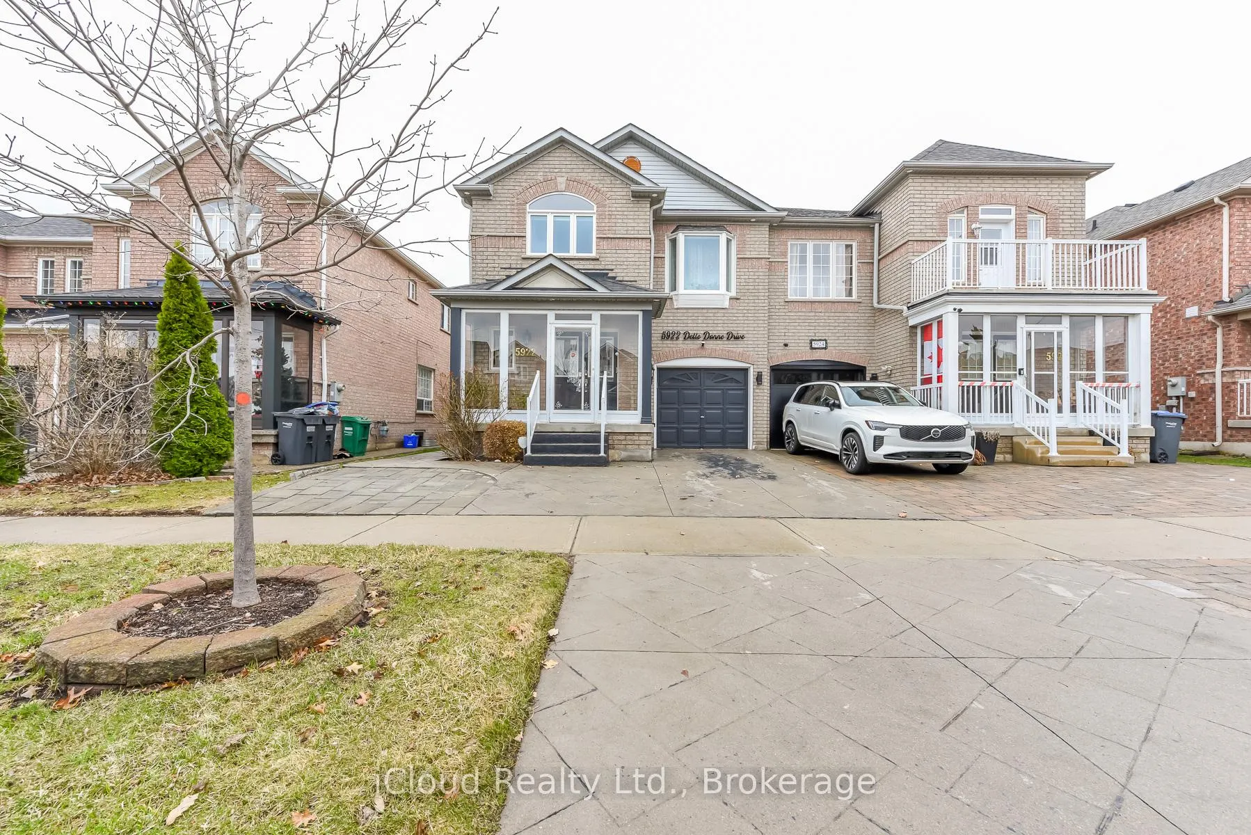 Front of 5922 Delle Donne Drive