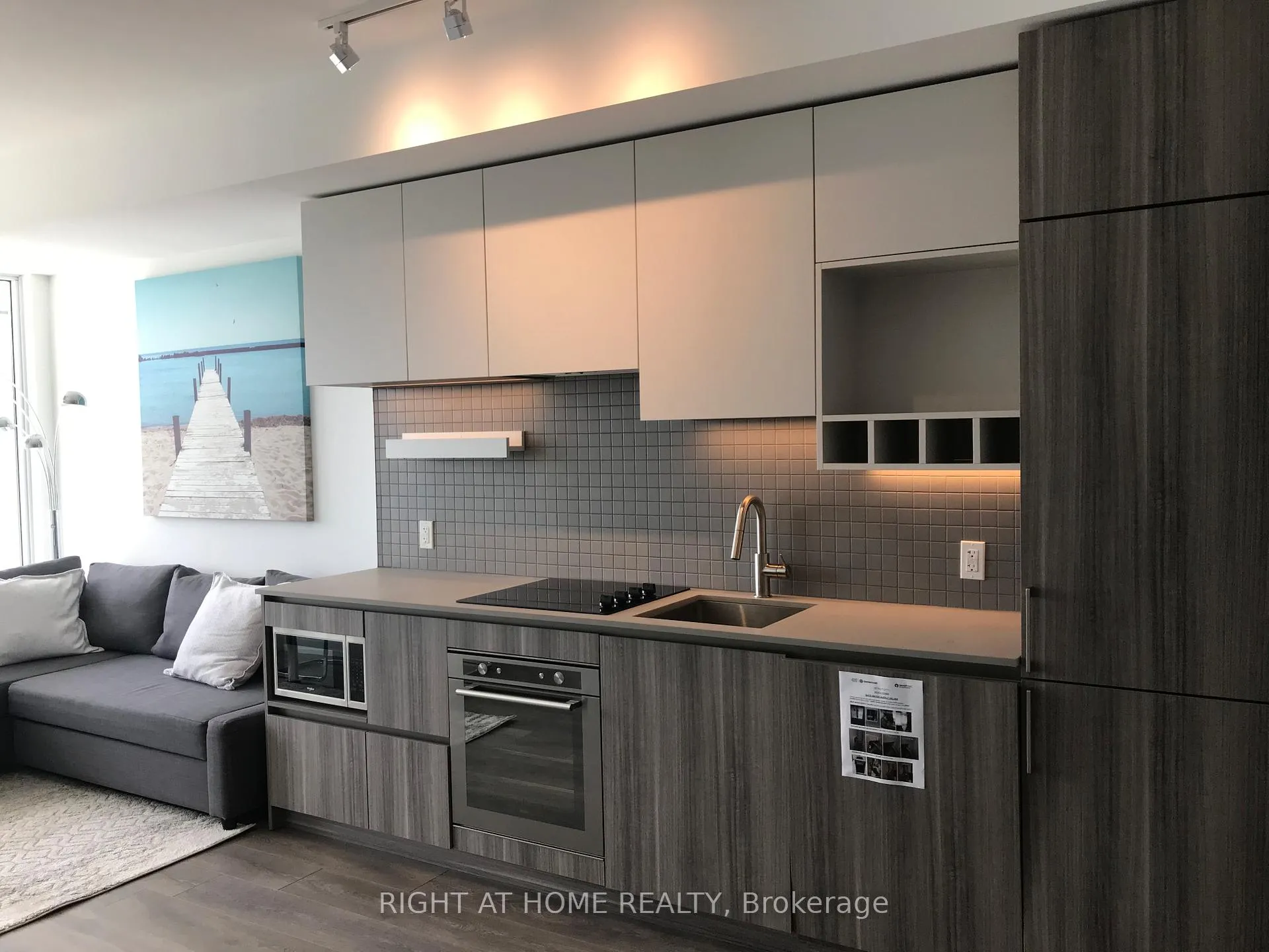 Photo 4 of Unit 2005, 898 Portage Parkway, Vaughan, Vaughan Corporate Centre — HOMEH