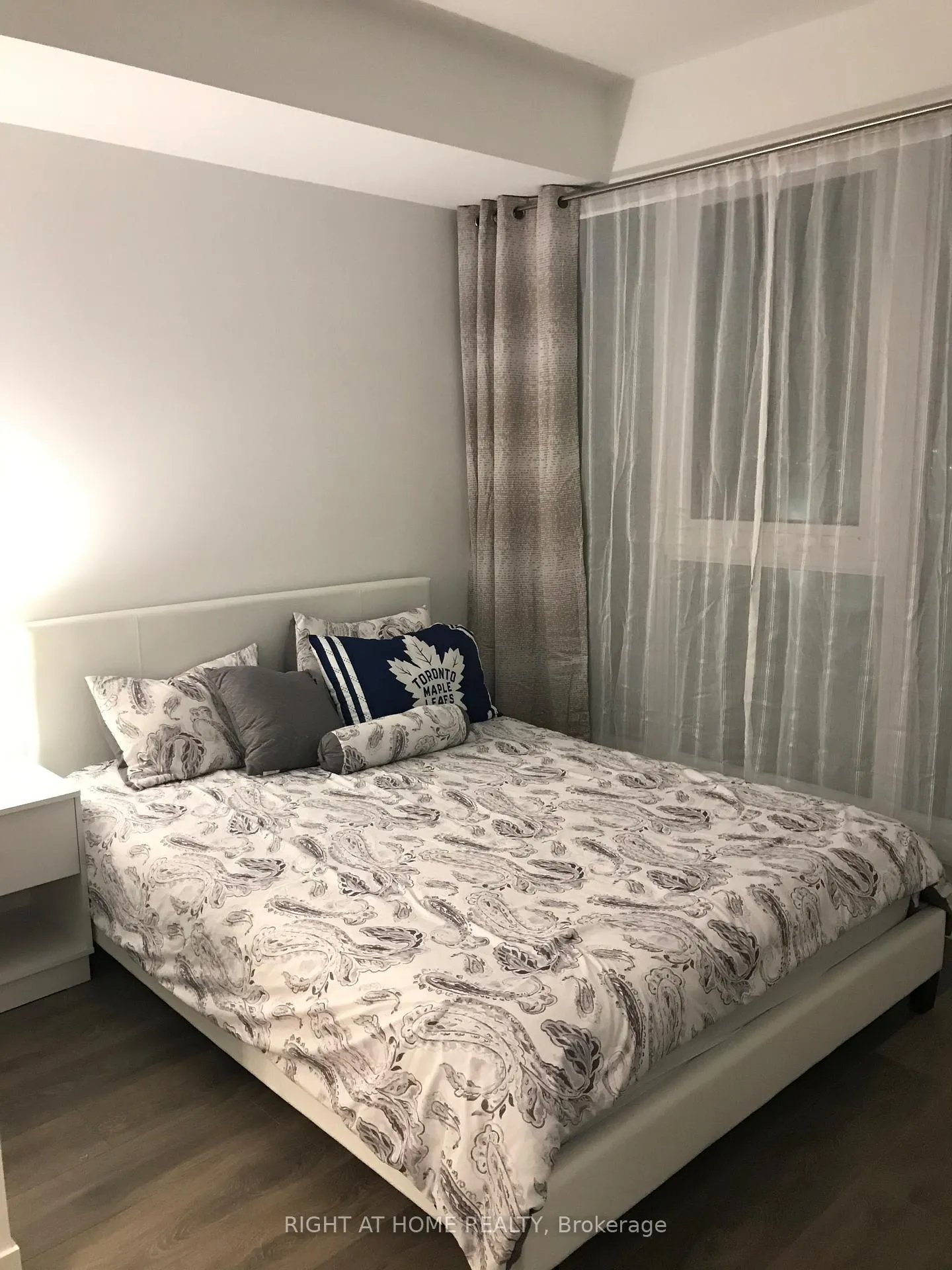 Photo 5 of Unit 2005, 898 Portage Parkway, Vaughan, Vaughan Corporate Centre — HOMEH