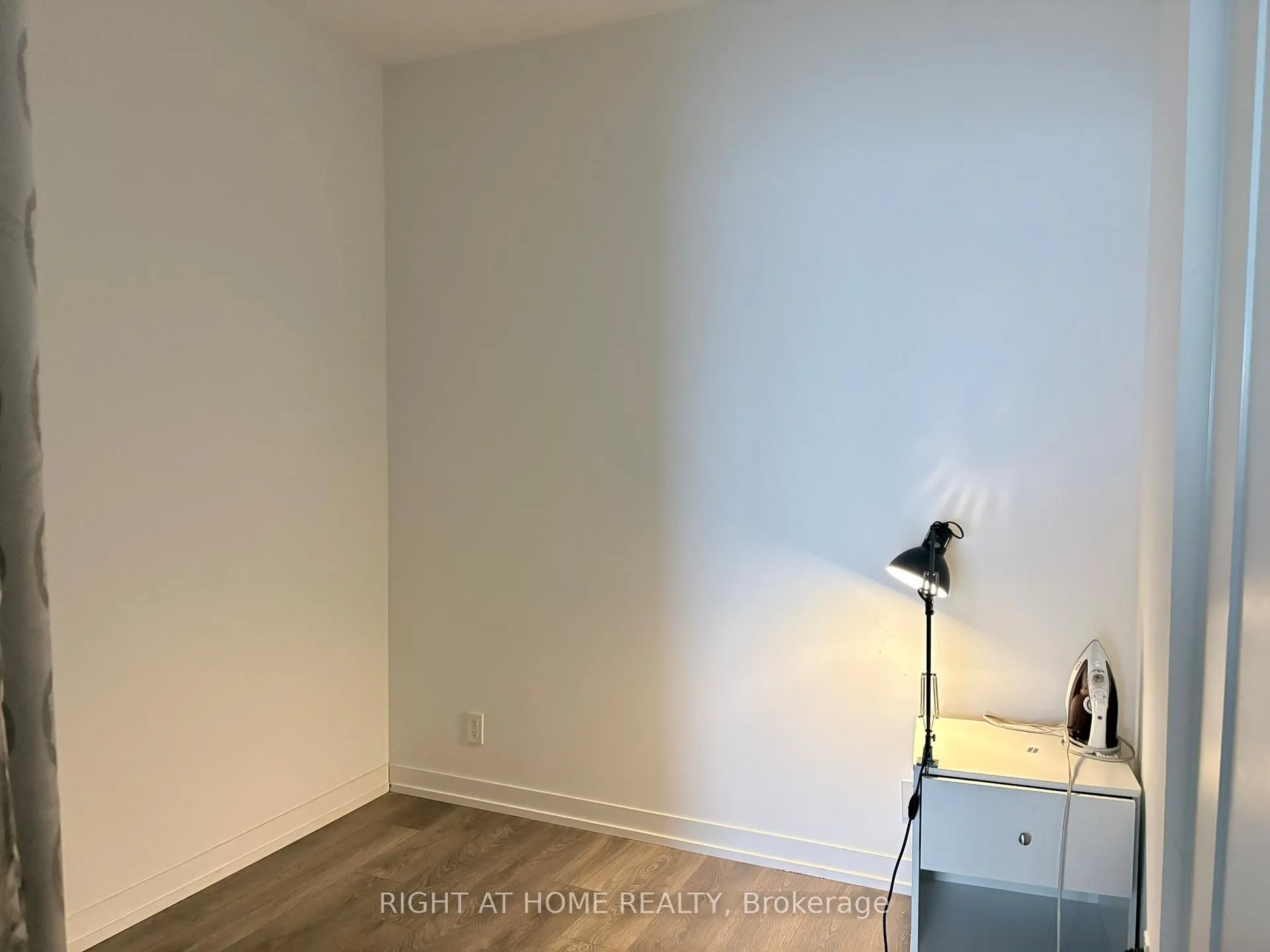 Photo 9 of Unit 2005, 898 Portage Parkway, Vaughan, Vaughan Corporate Centre — HOMEH