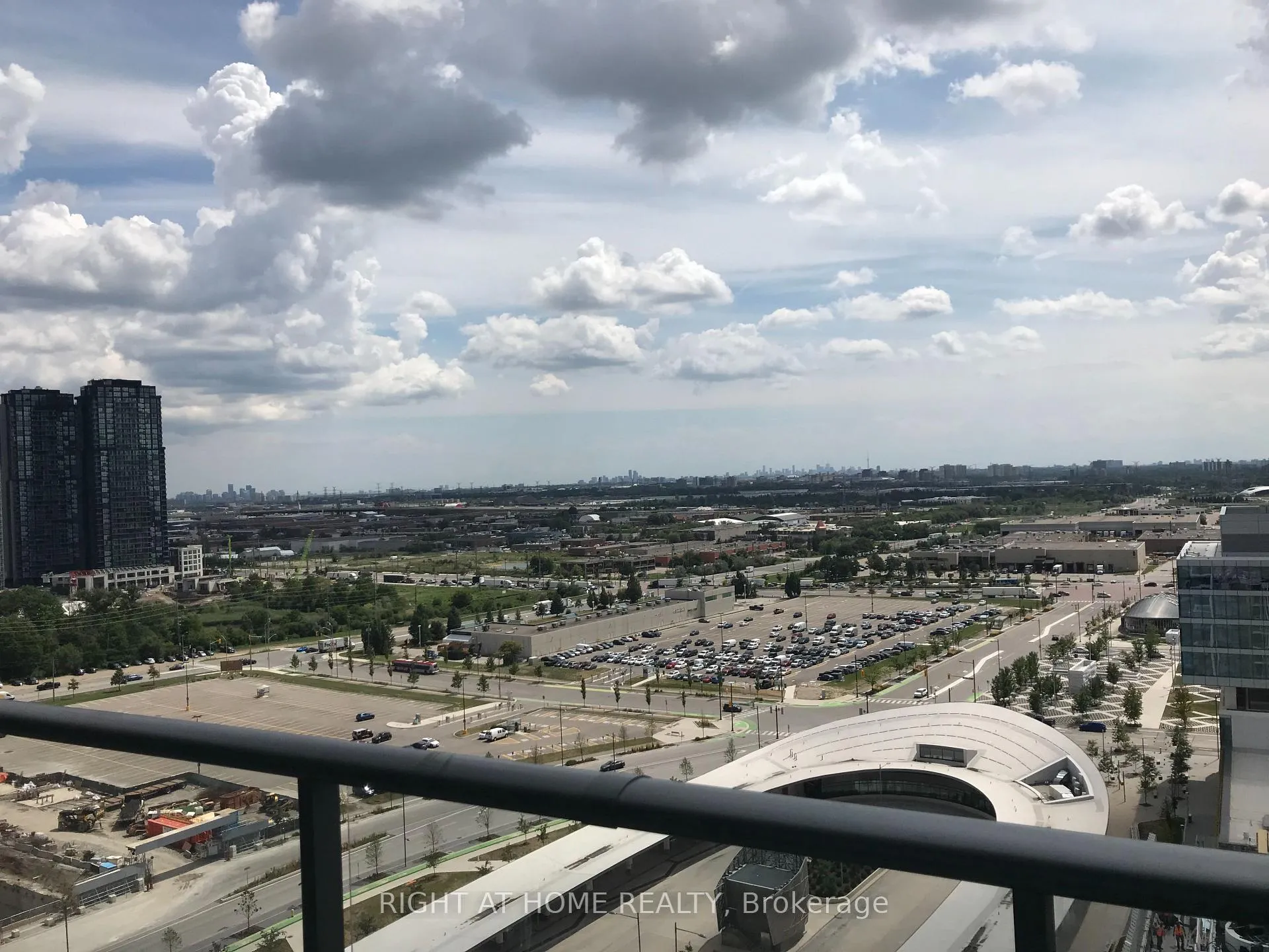 Photo 10 of Unit 2005, 898 Portage Parkway, Vaughan, Vaughan Corporate Centre — HOMEH