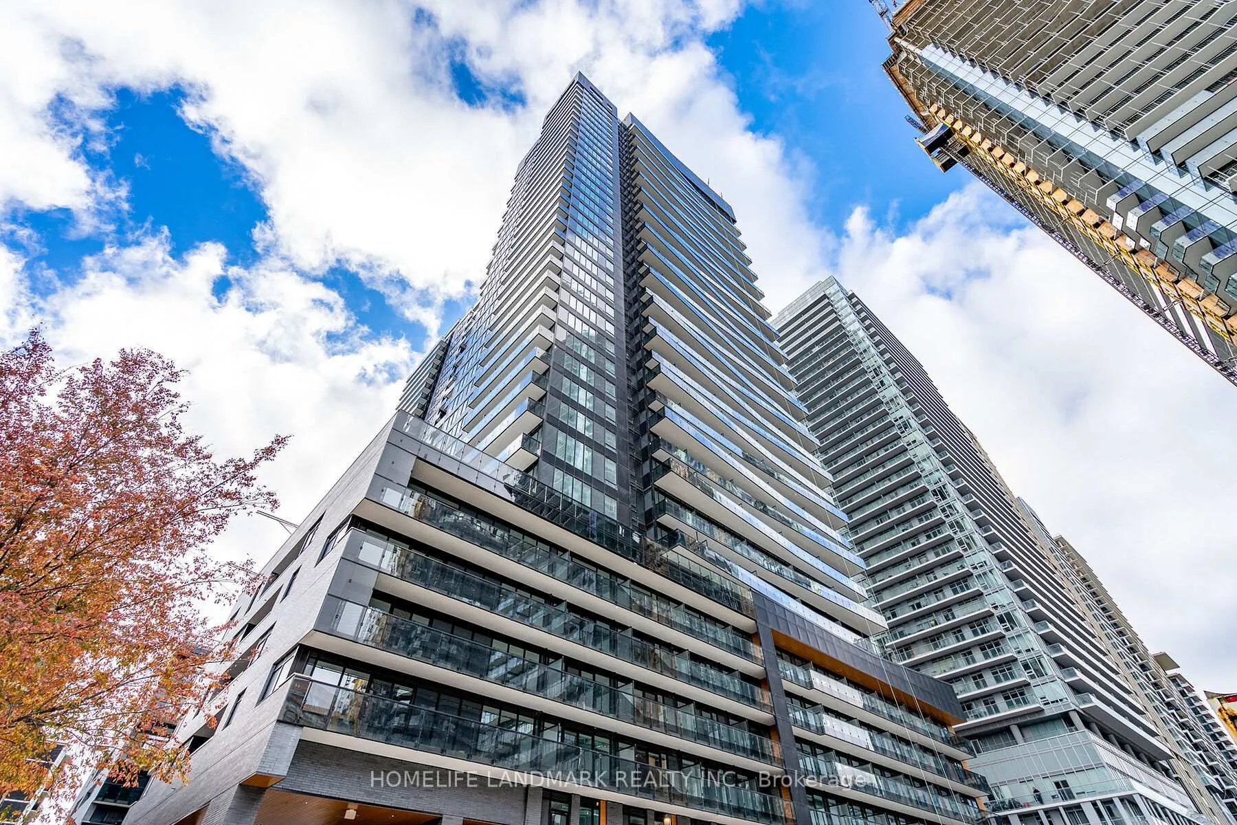 Front of Unit 609, 117 Broadway Avenue