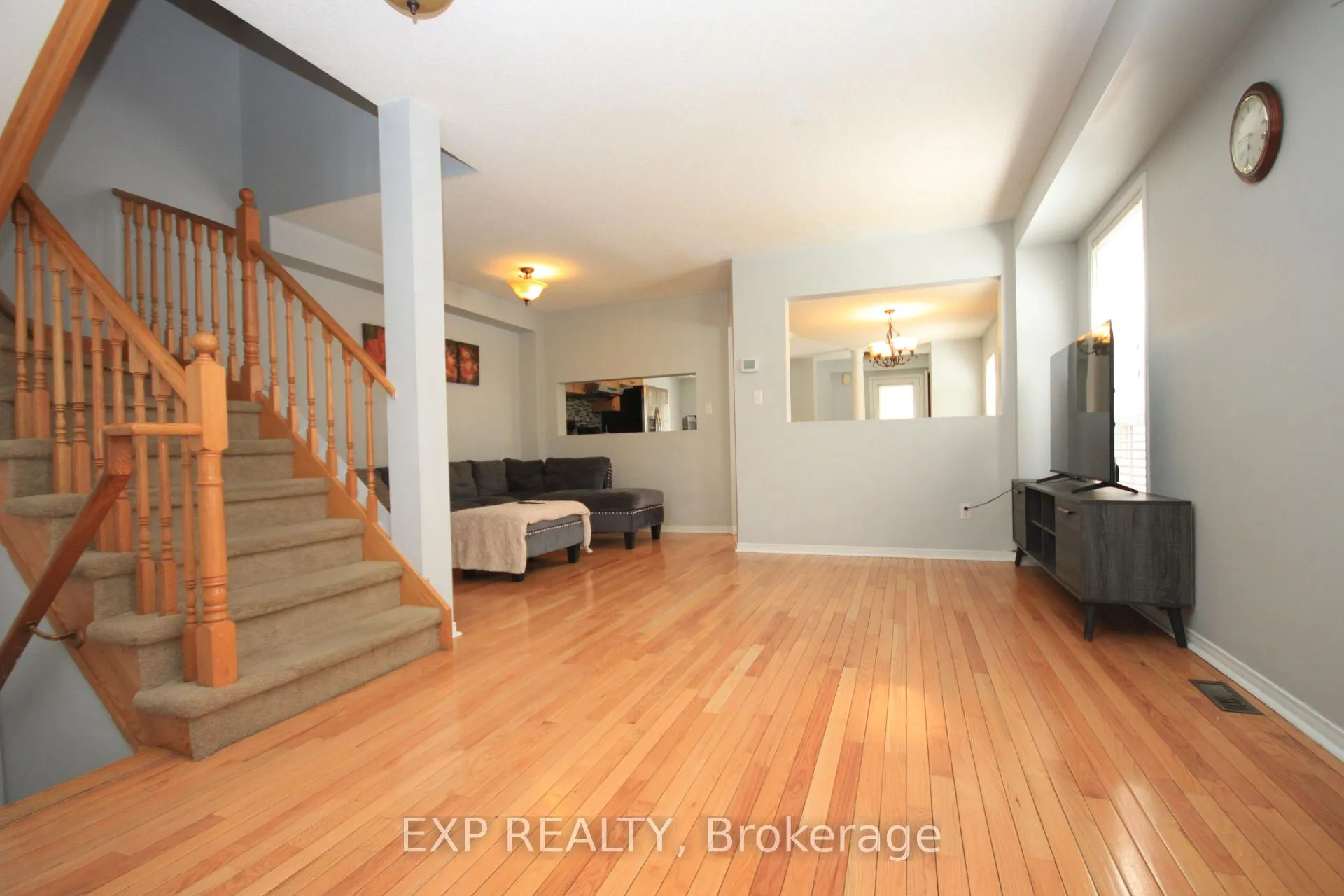 Photo 3 of 1318 Mowat Lane, Milton, Dempsey — HOMEH