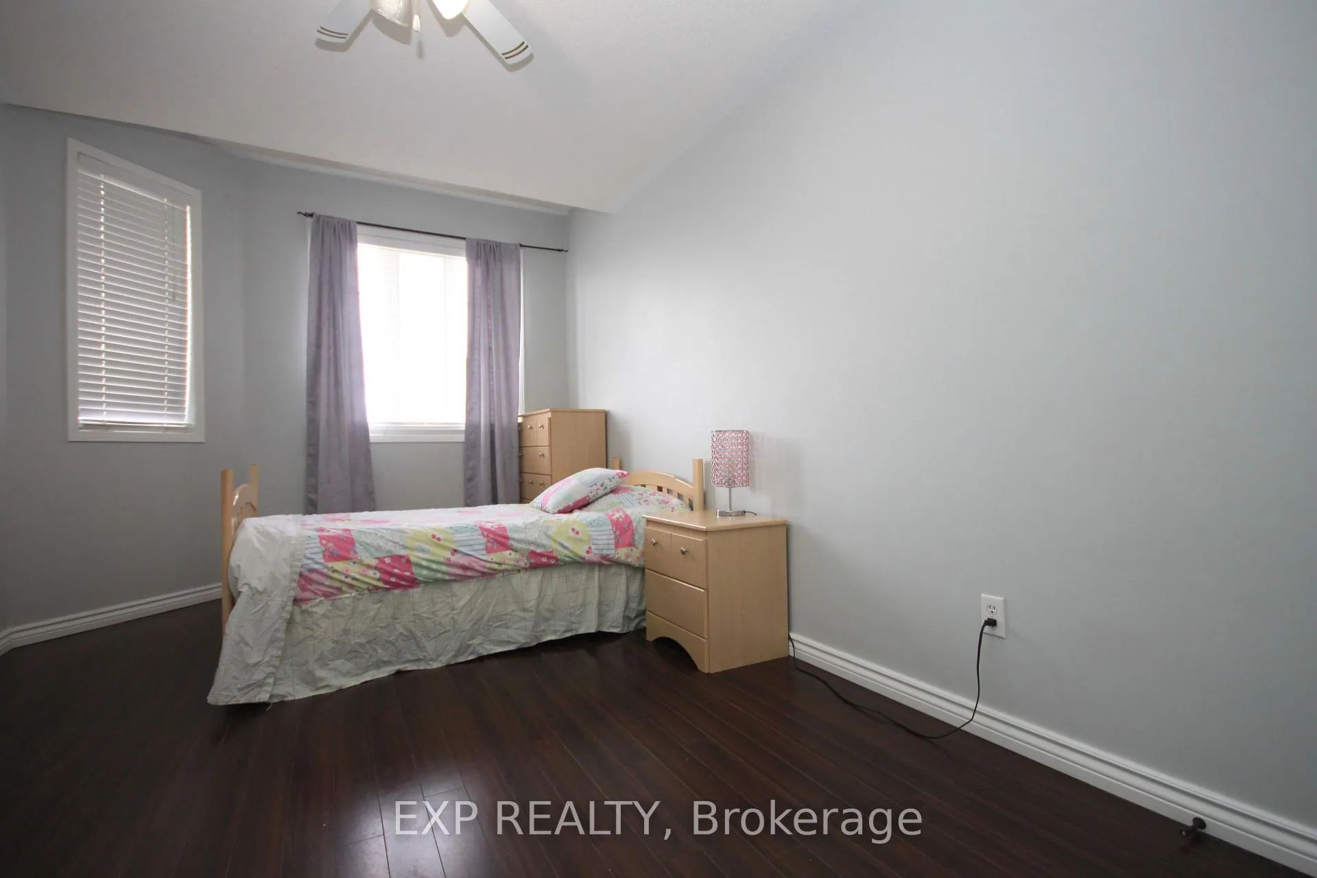 Photo 12 of 1318 Mowat Lane, Milton, Dempsey — HOMEH