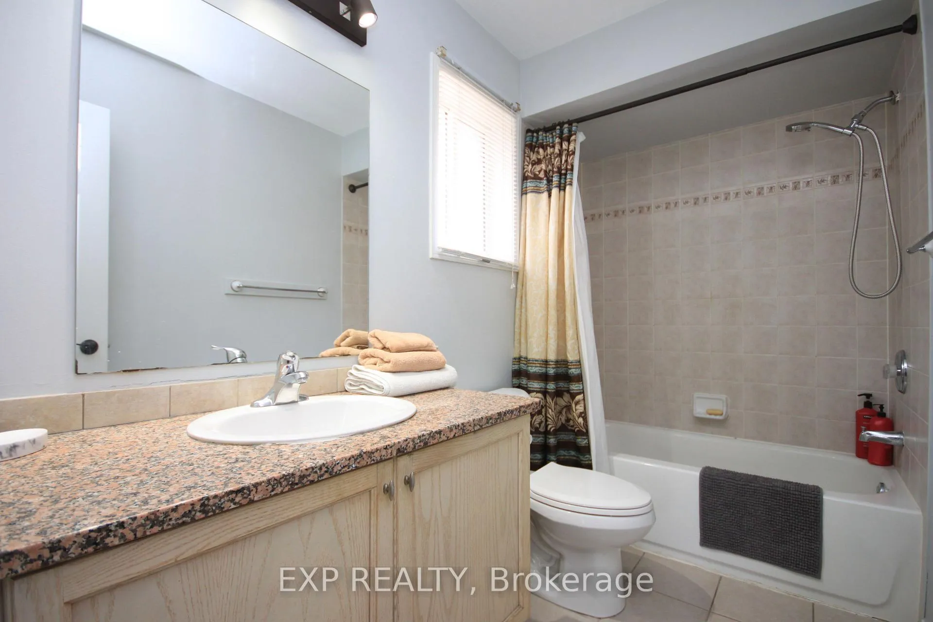 Photo 15 of 1318 Mowat Lane, Milton, Dempsey — HOMEH