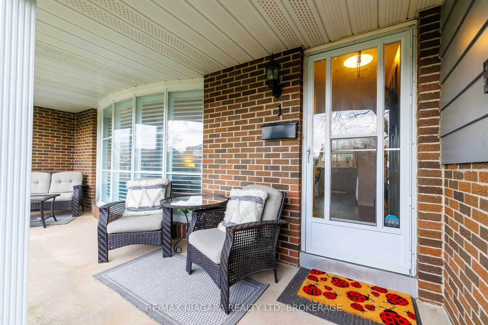 Photo 5 of 1 Royal Henley Boulevard, St. Catharines, Martindale Pond — HOMEH