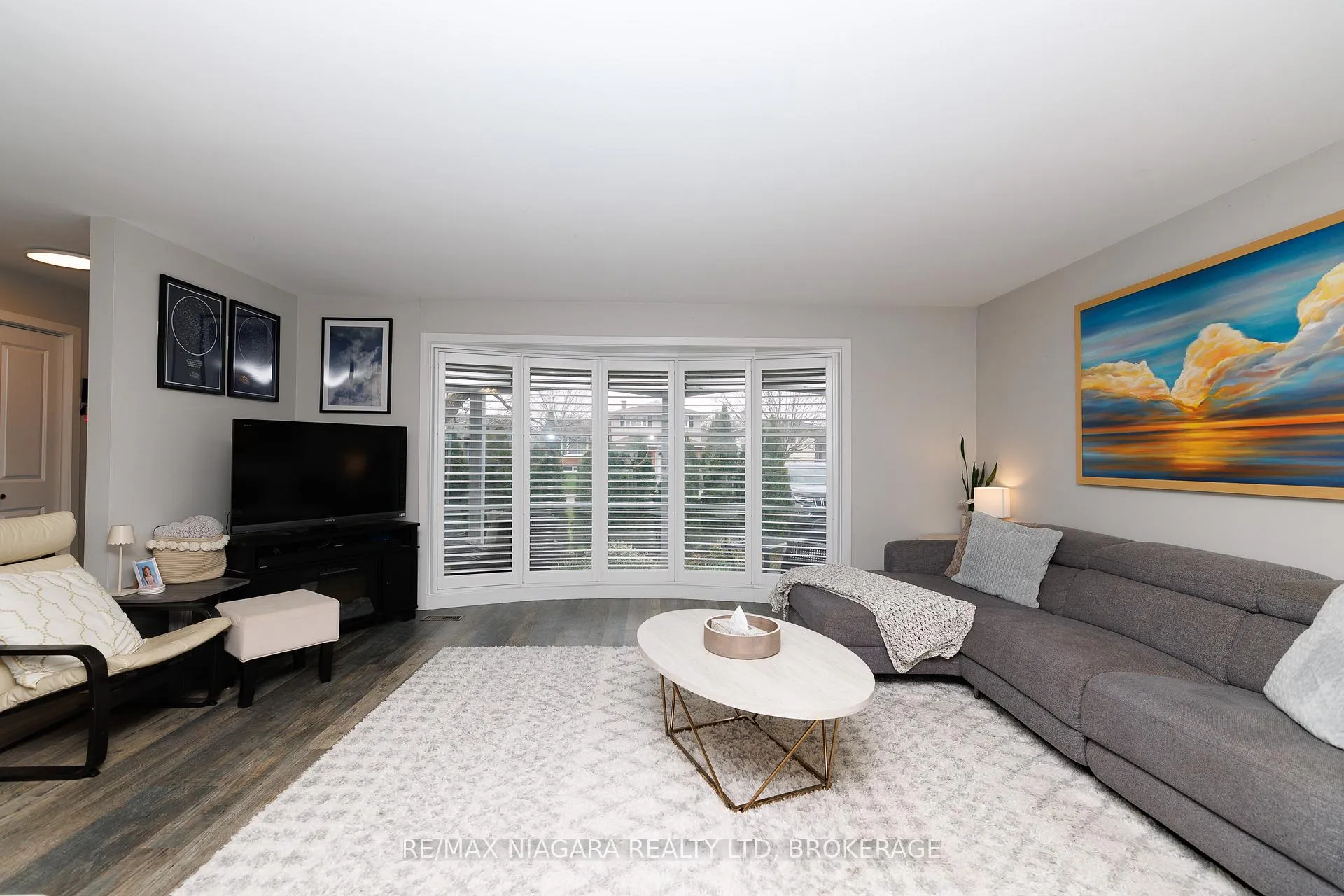 Photo 6 of 1 Royal Henley Boulevard, St. Catharines, Martindale Pond — HOMEH