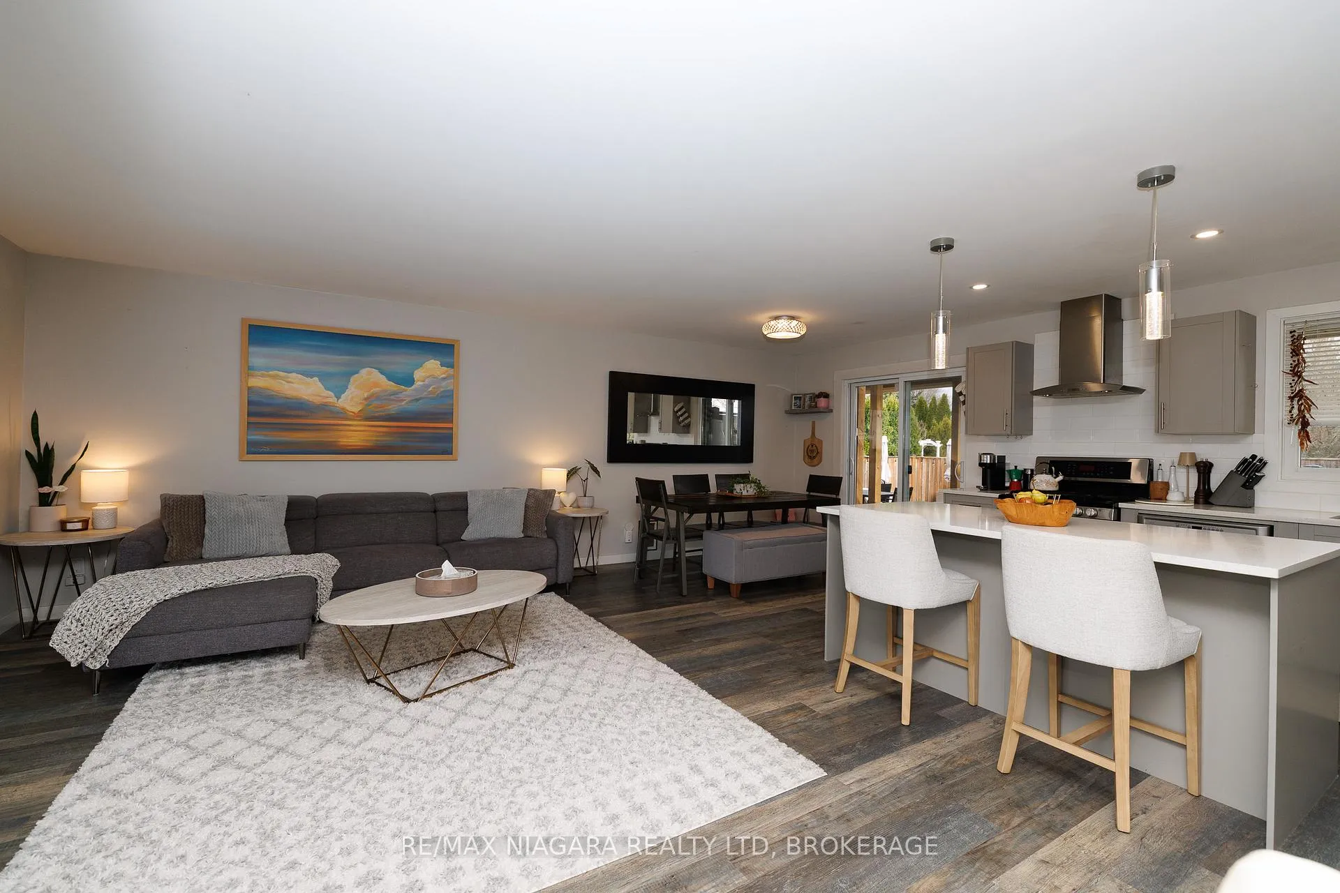 Photo 8 of 1 Royal Henley Boulevard, St. Catharines, Martindale Pond — HOMEH