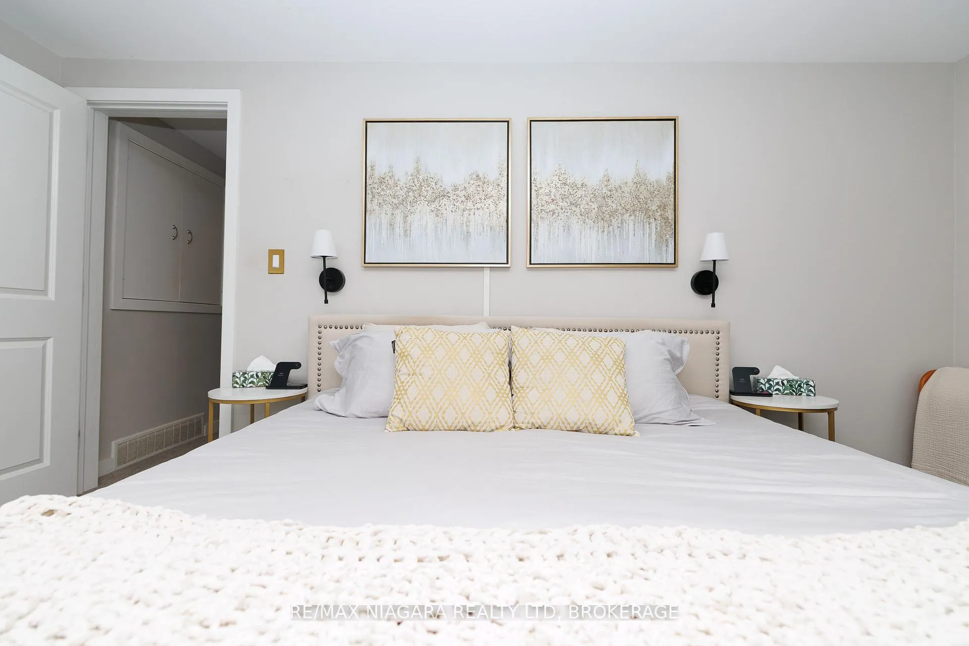 Photo 14 of 1 Royal Henley Boulevard, St. Catharines, Martindale Pond — HOMEH