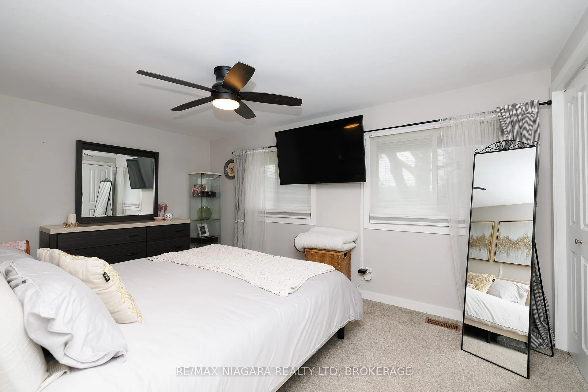 Photo 15 of 1 Royal Henley Boulevard, St. Catharines, Martindale Pond — HOMEH