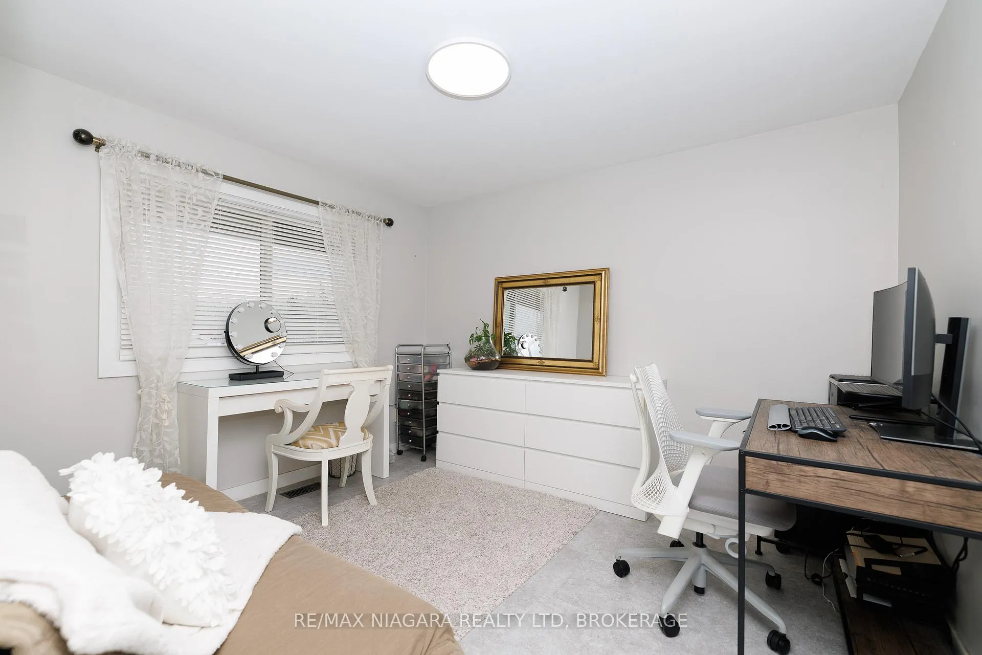 Photo 18 of 1 Royal Henley Boulevard, St. Catharines, Martindale Pond — HOMEH